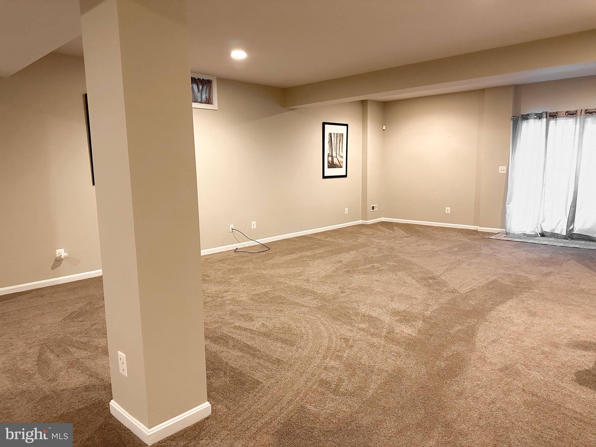 LAUREL HILL LANDBAY - Residential