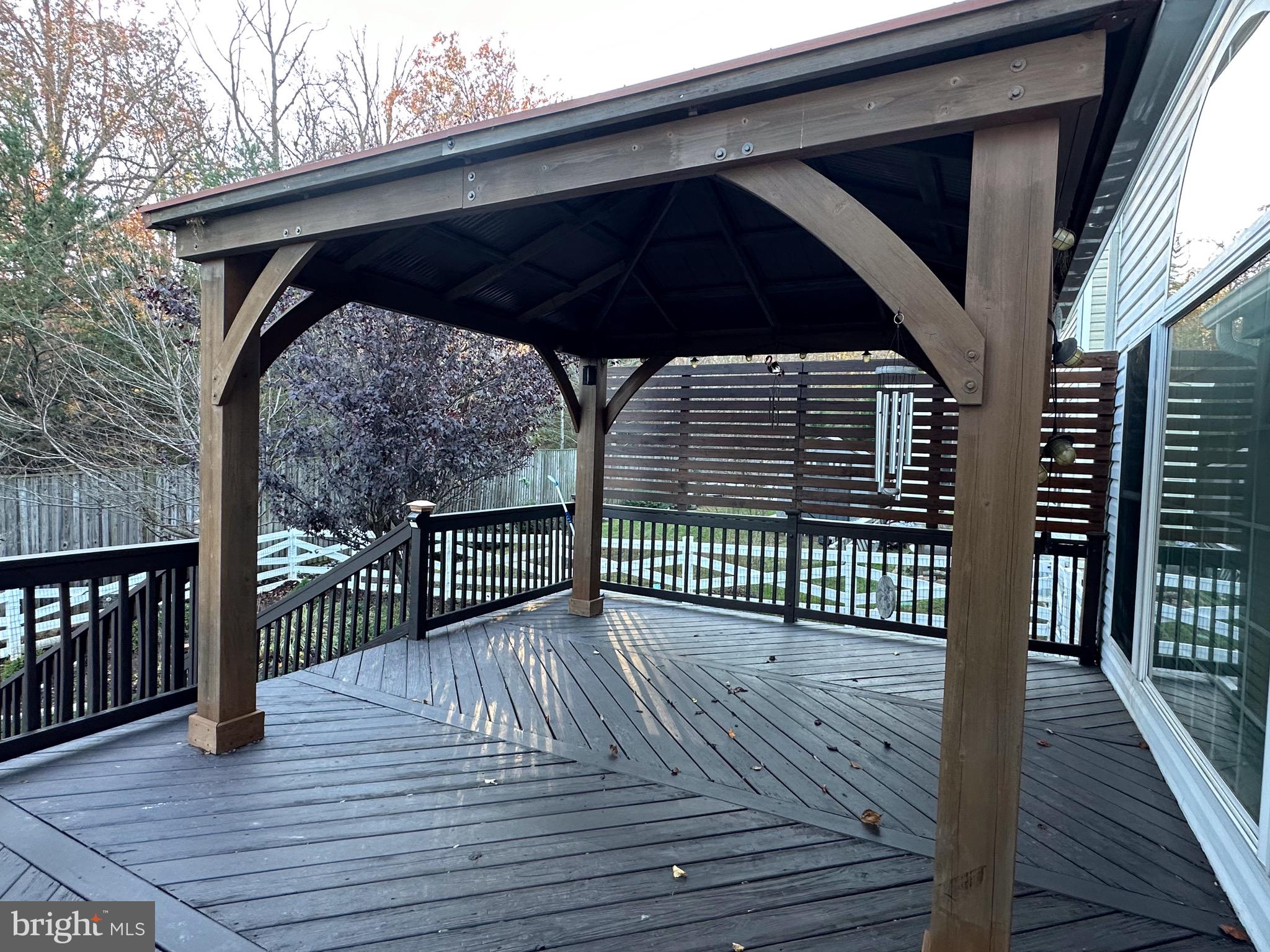 LAUREL HILL LANDBAY - Residential