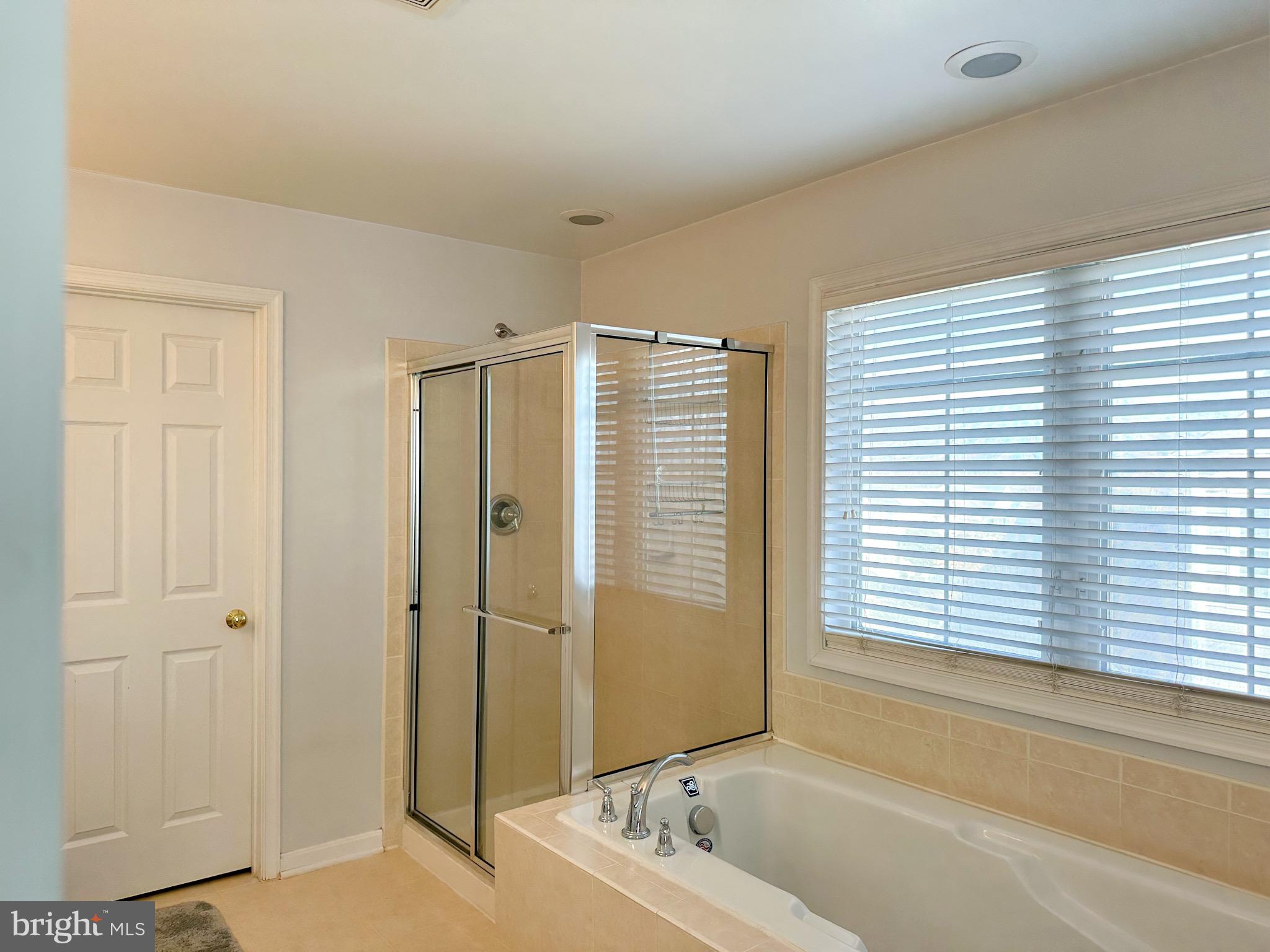 LAUREL HILL LANDBAY - Residential