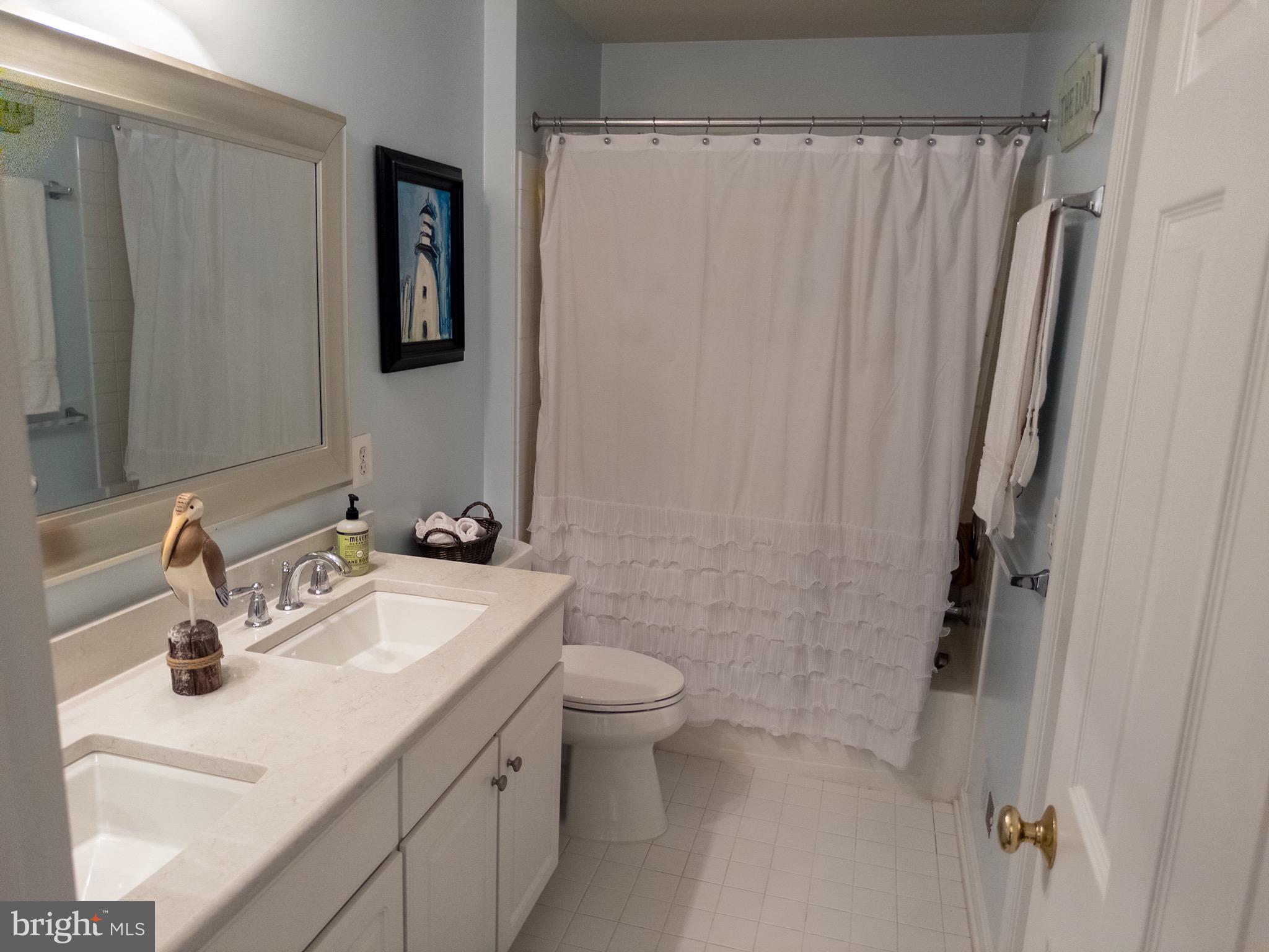 LAUREL HILL LANDBAY - Residential