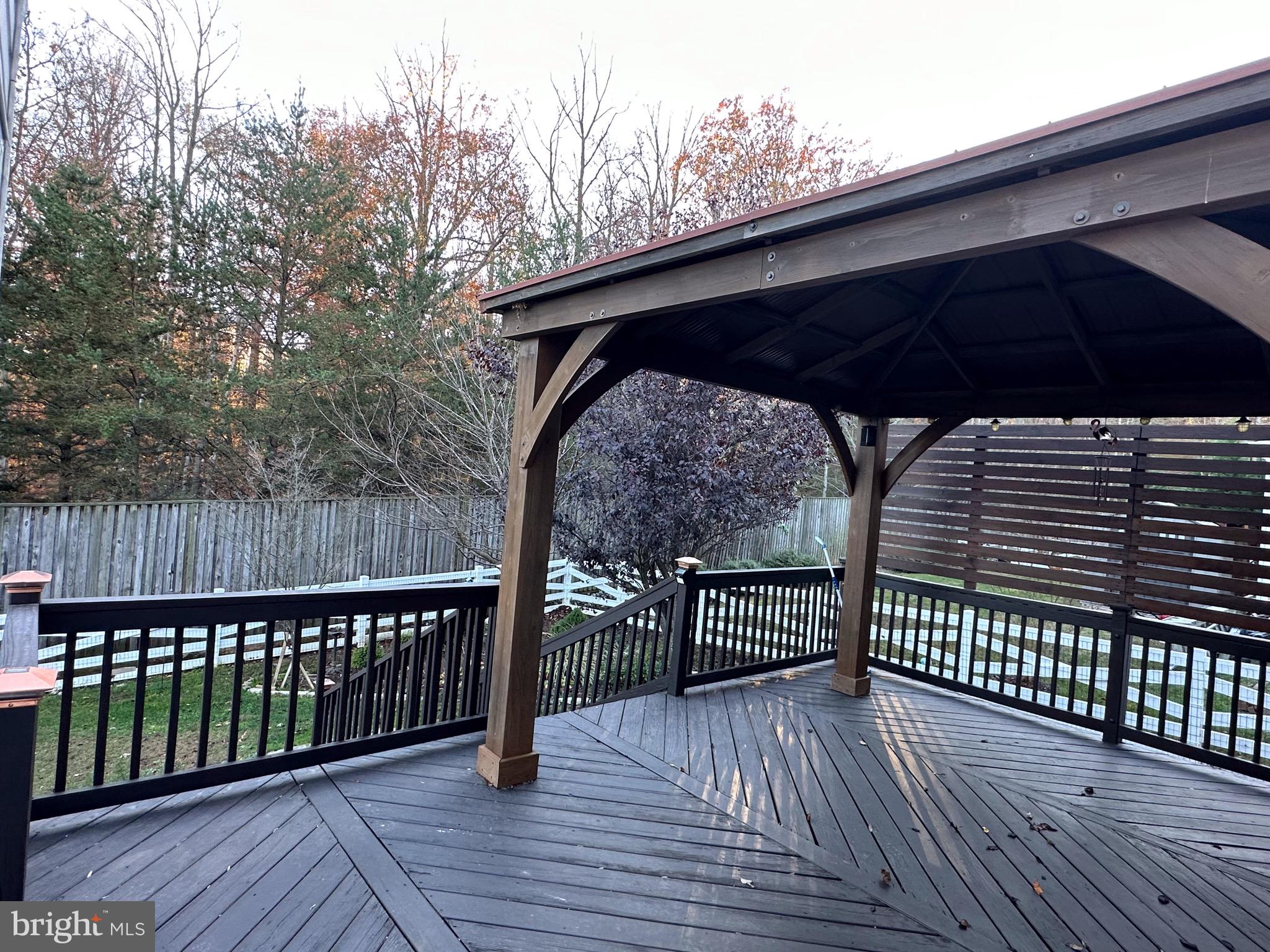 LAUREL HILL LANDBAY - Residential