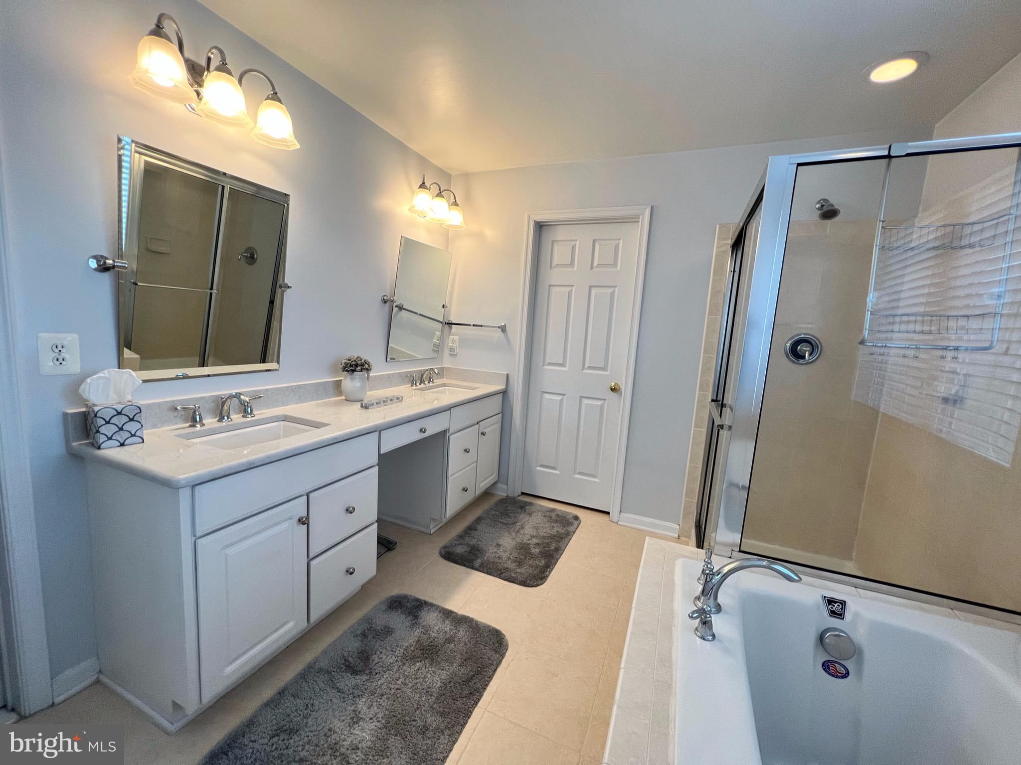 LAUREL HILL LANDBAY - Residential