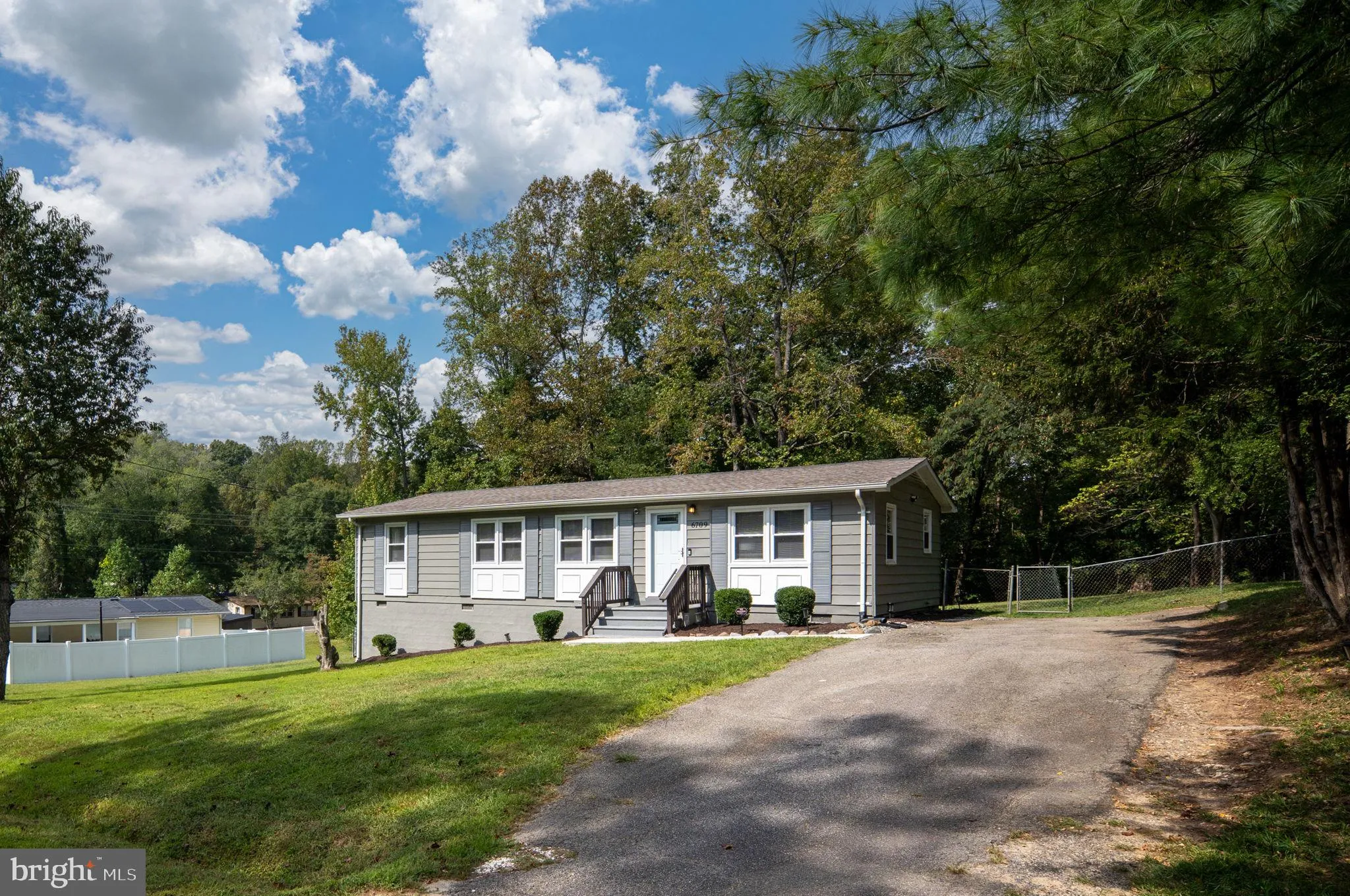 Fredericksburg, Virginia 22407, United States, 3 Bedrooms Bedrooms, ,2 BathroomsBathrooms,Residential,Contingent,214274