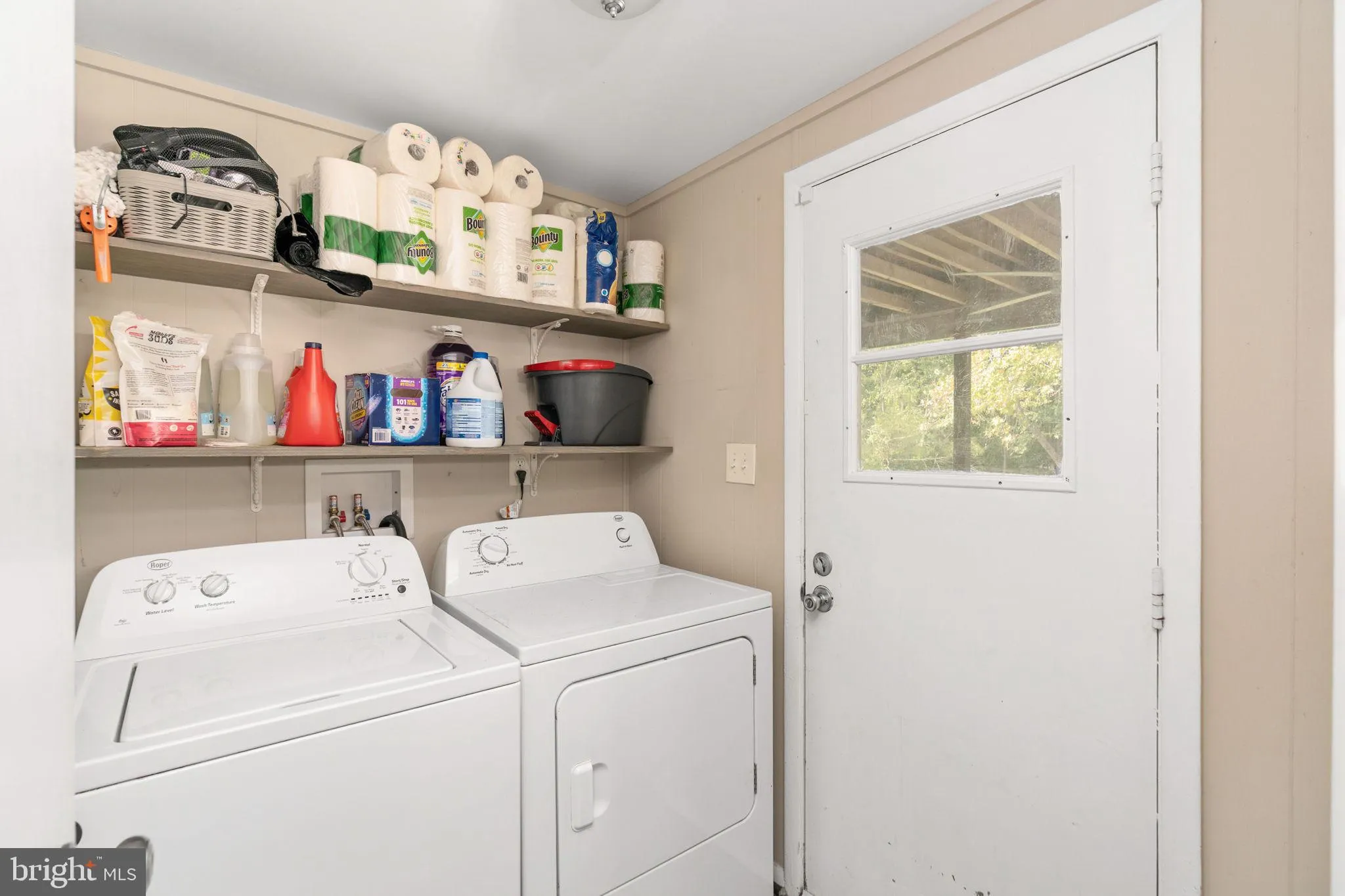 Fredericksburg, Virginia 22407, United States, 3 Bedrooms Bedrooms, ,2 BathroomsBathrooms,Residential,Contingent,214274