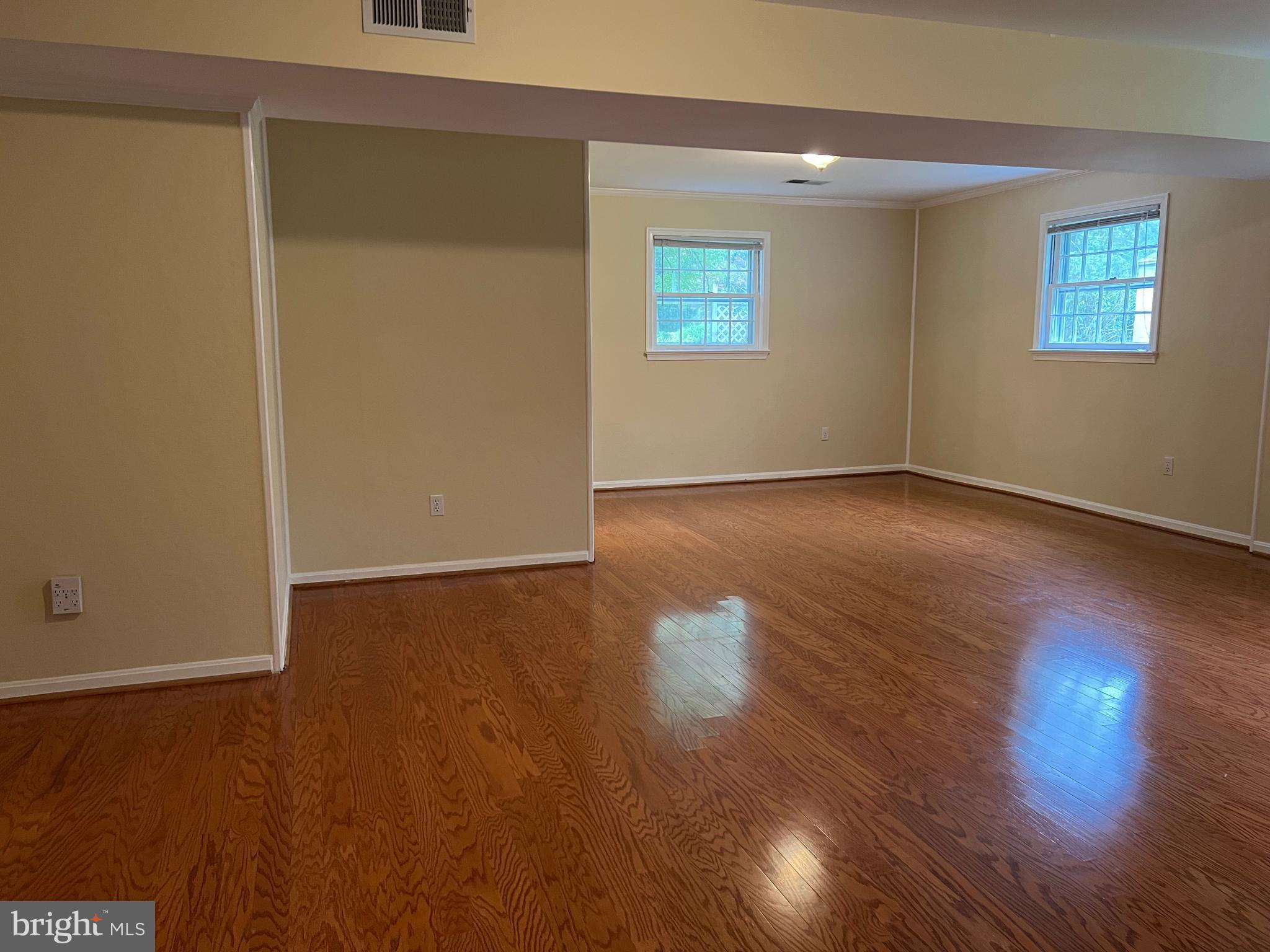 LAKEVALE ESTATES - Residential Lease