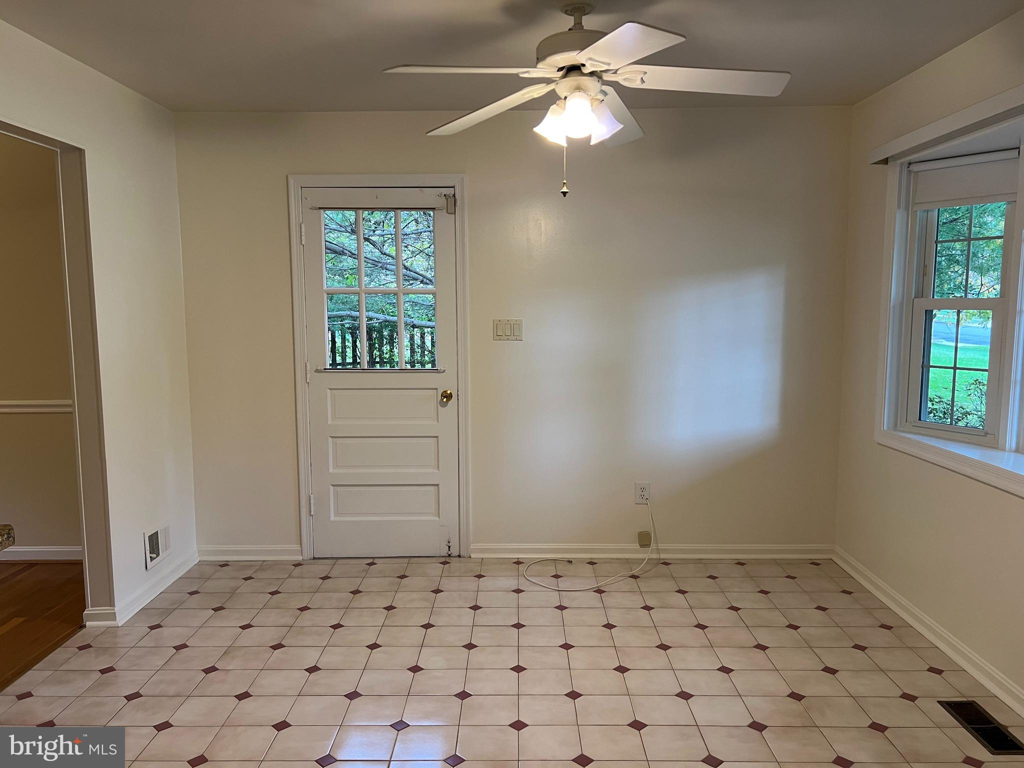 LAKEVALE ESTATES - Residential Lease