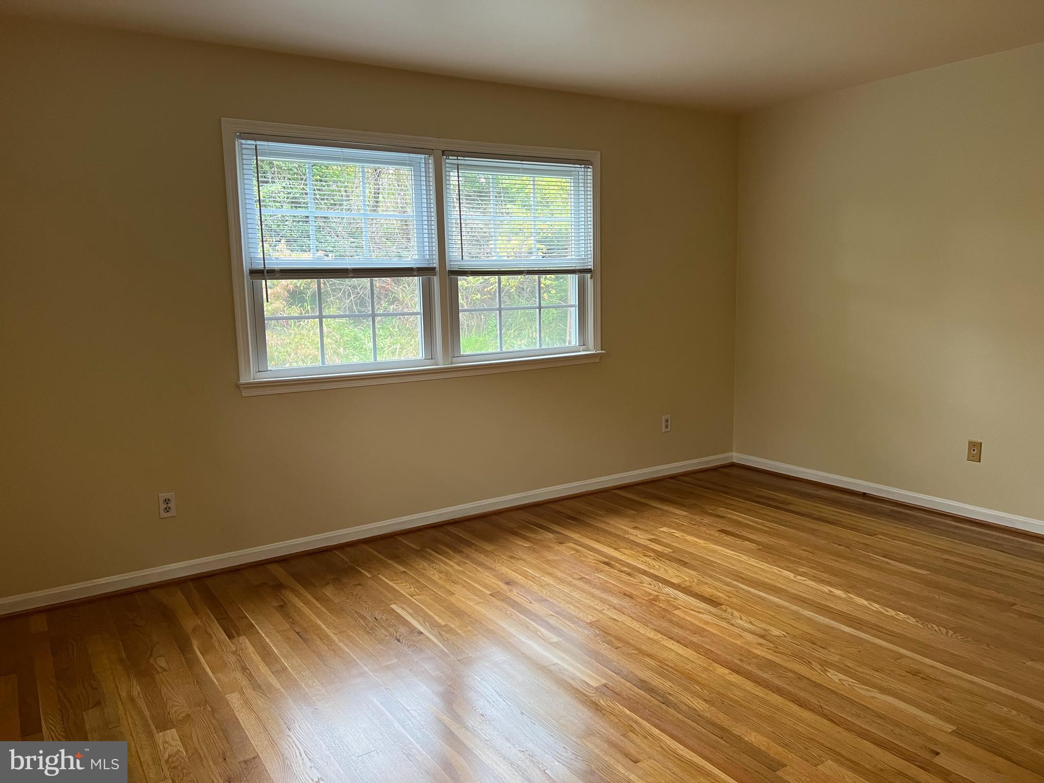 LAKEVALE ESTATES - Residential Lease