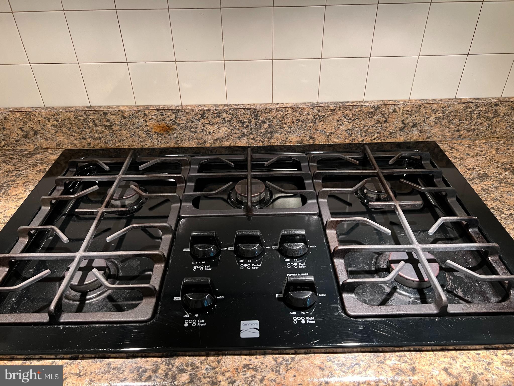 LAKEVALE ESTATES - Residential Lease