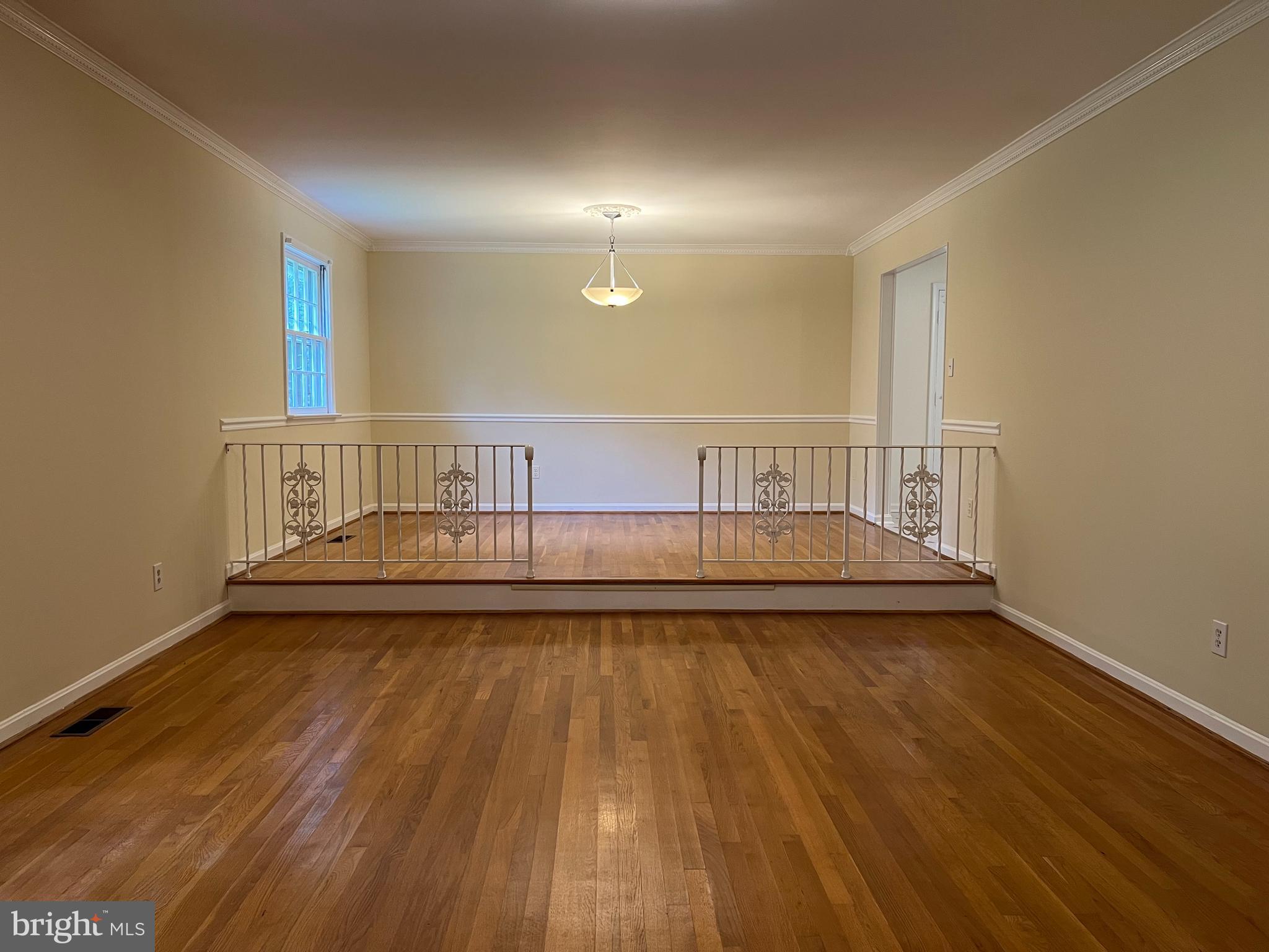 LAKEVALE ESTATES - Residential Lease