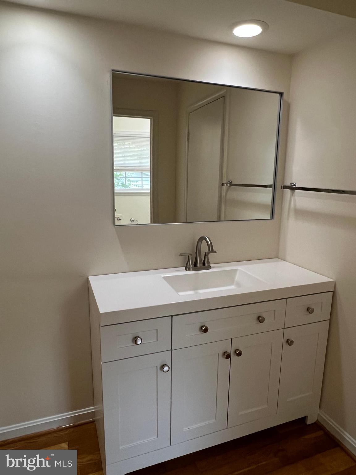 LAKEVALE ESTATES - Residential Lease