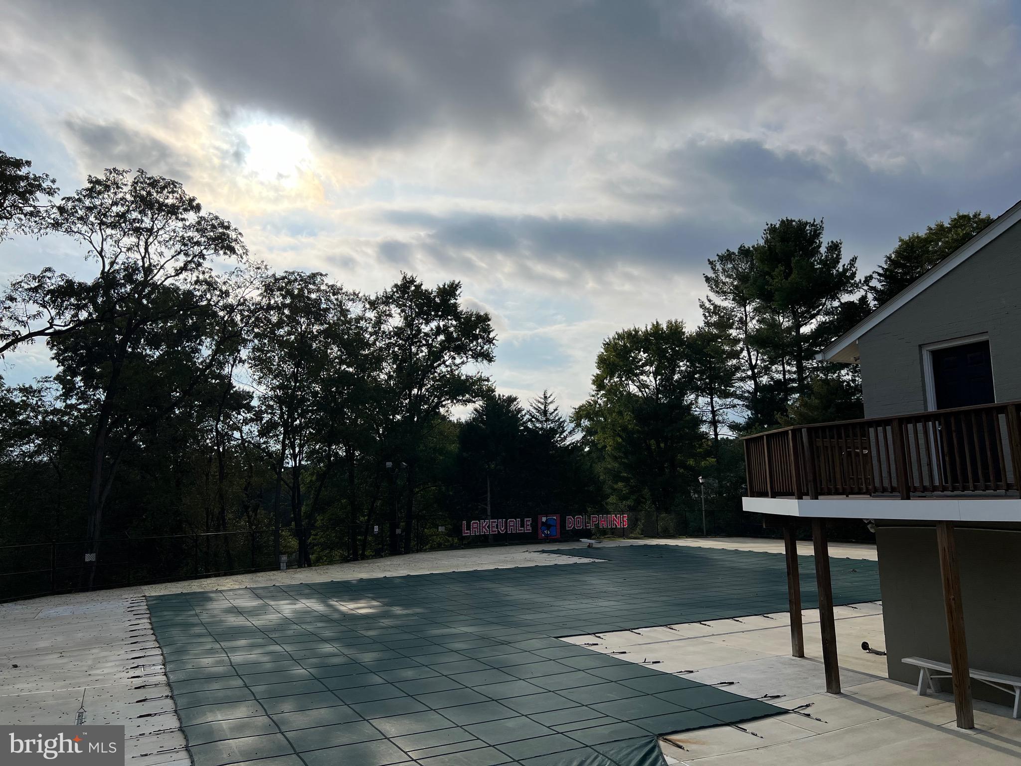 LAKEVALE ESTATES - Residential Lease