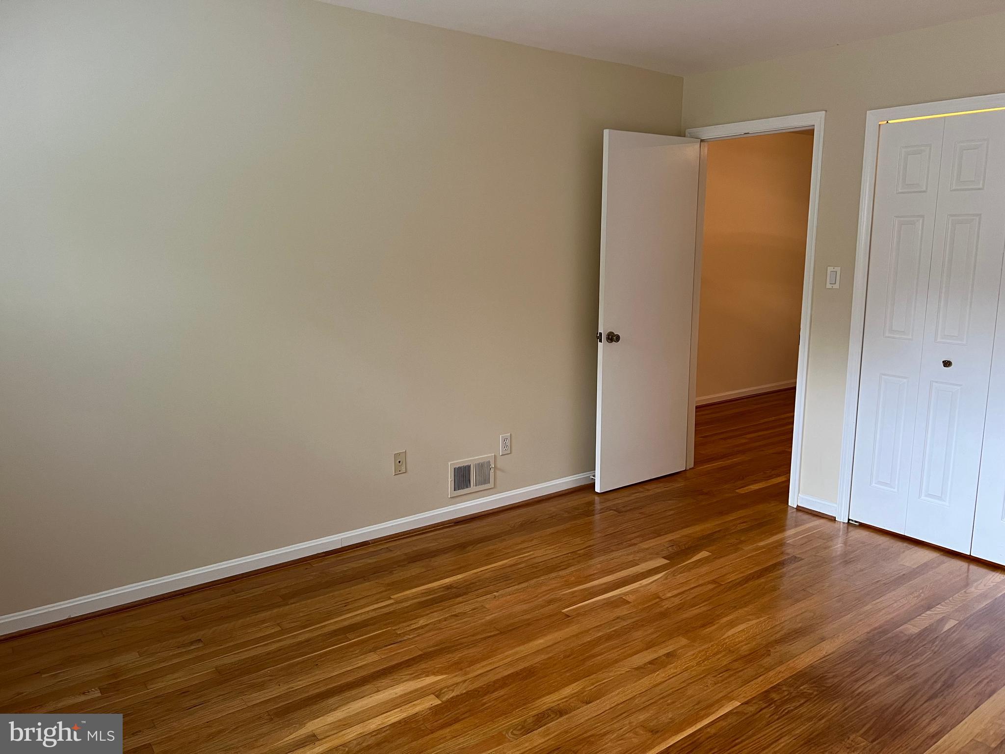 LAKEVALE ESTATES - Residential Lease