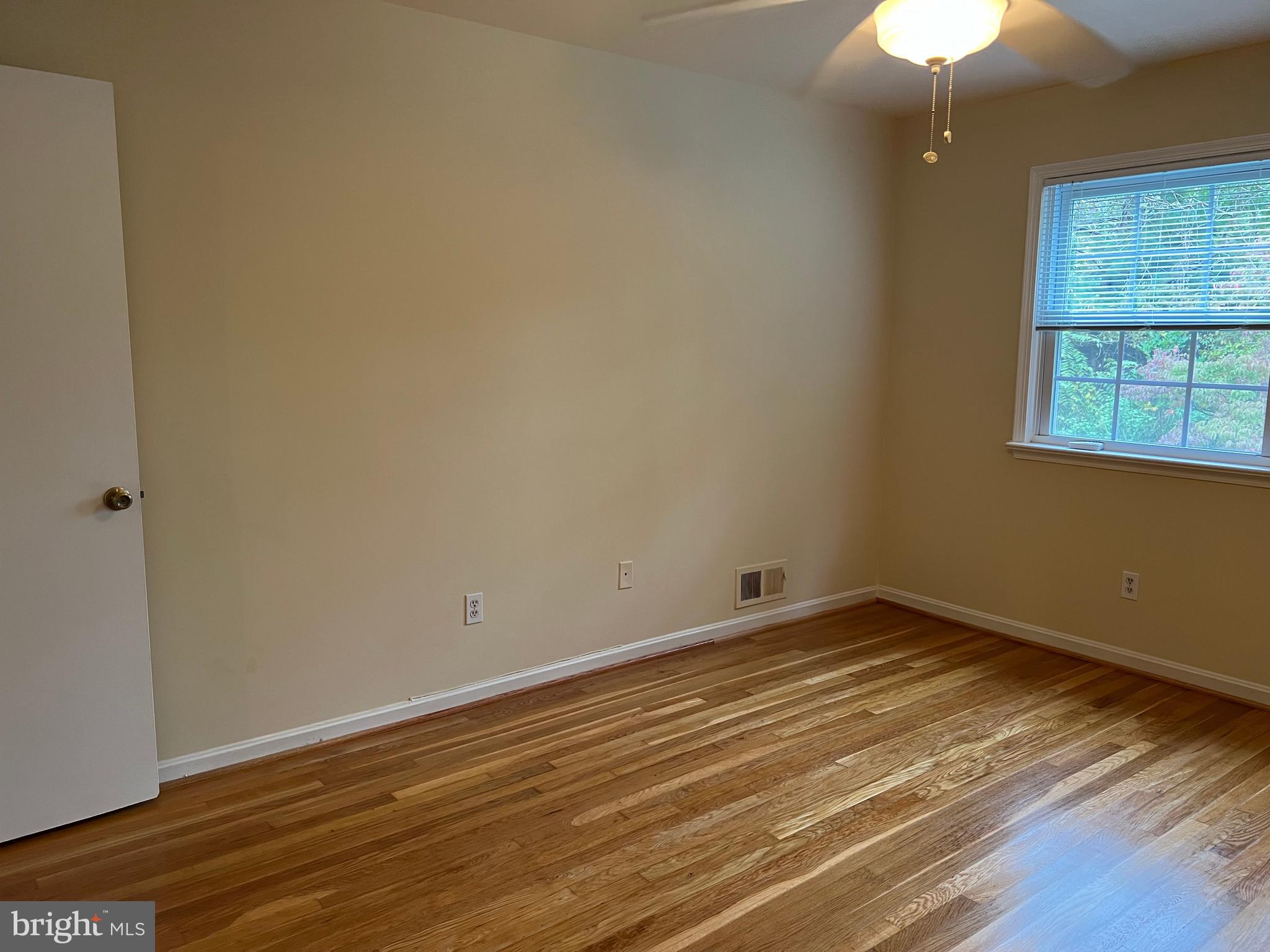 LAKEVALE ESTATES - Residential Lease