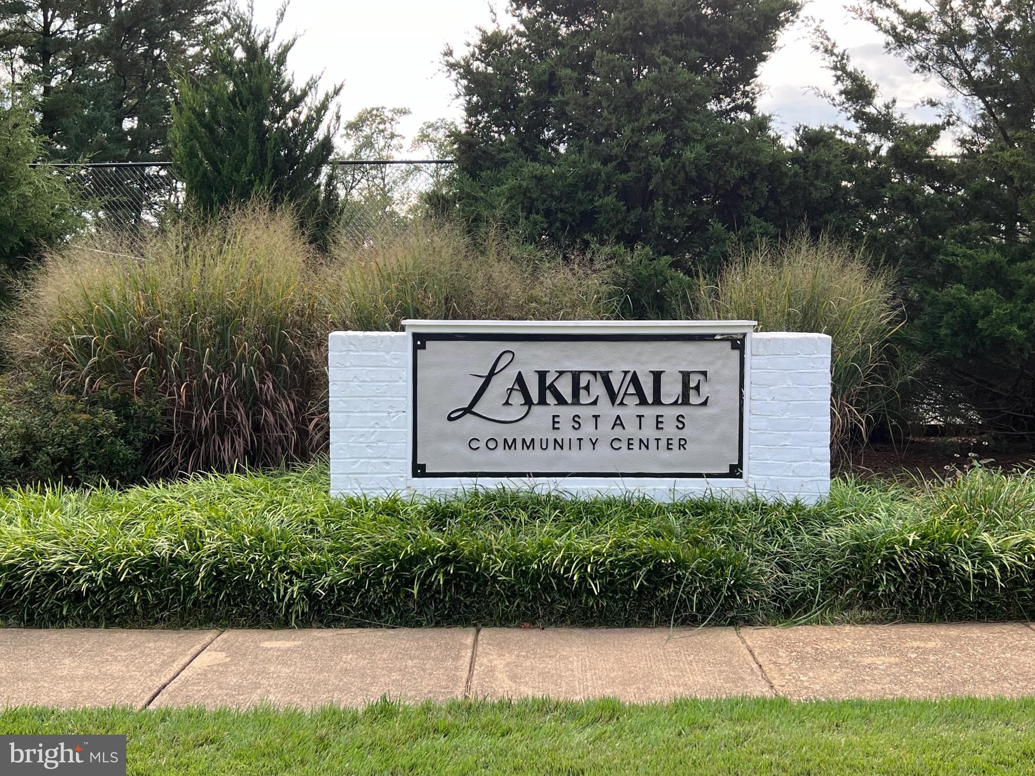 LAKEVALE ESTATES - Residential Lease