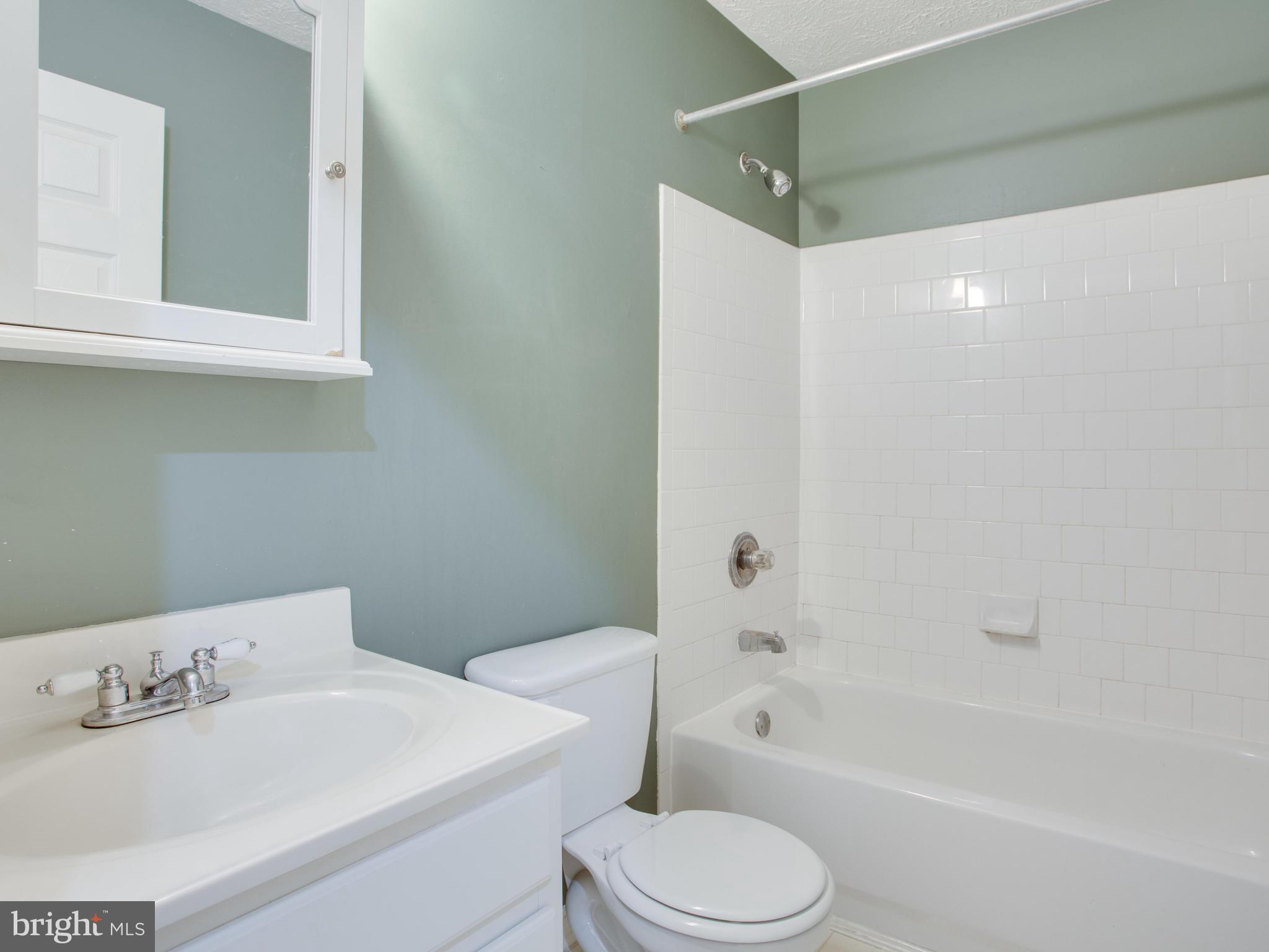 ANNAPOLIS OVERLOOK - Residential