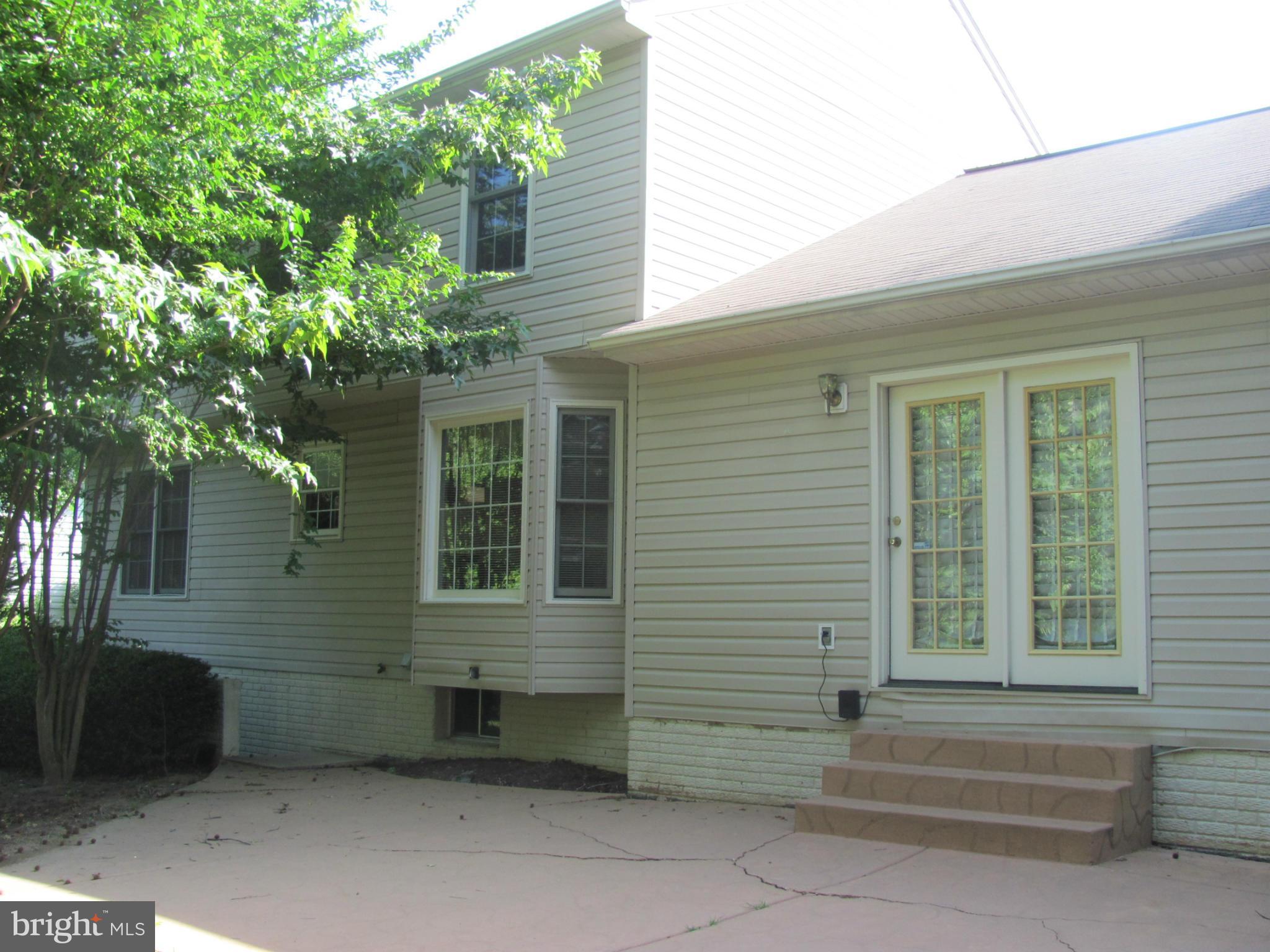 LEE'S HILL - Residential Lease