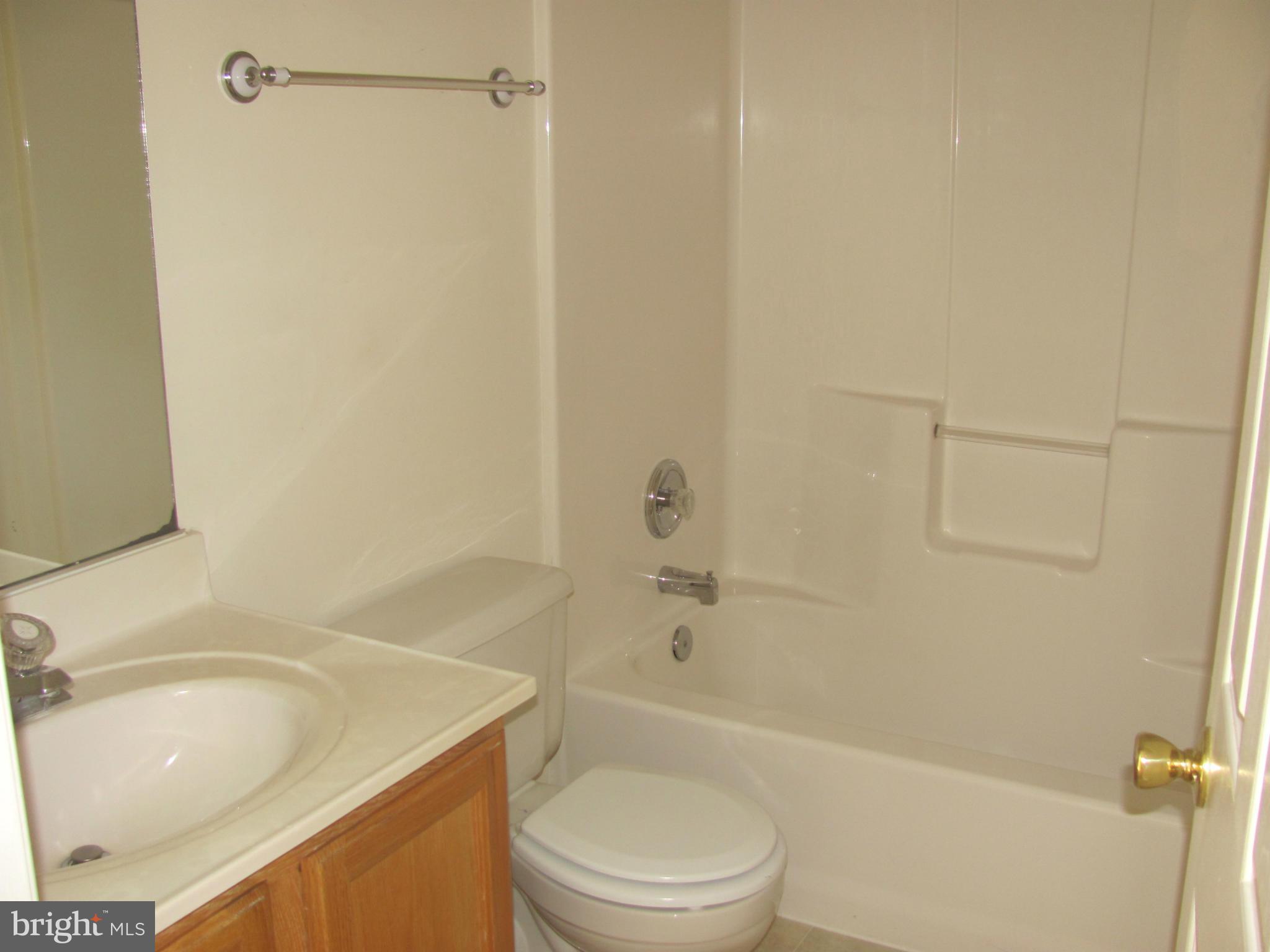 LEE'S HILL - Residential Lease