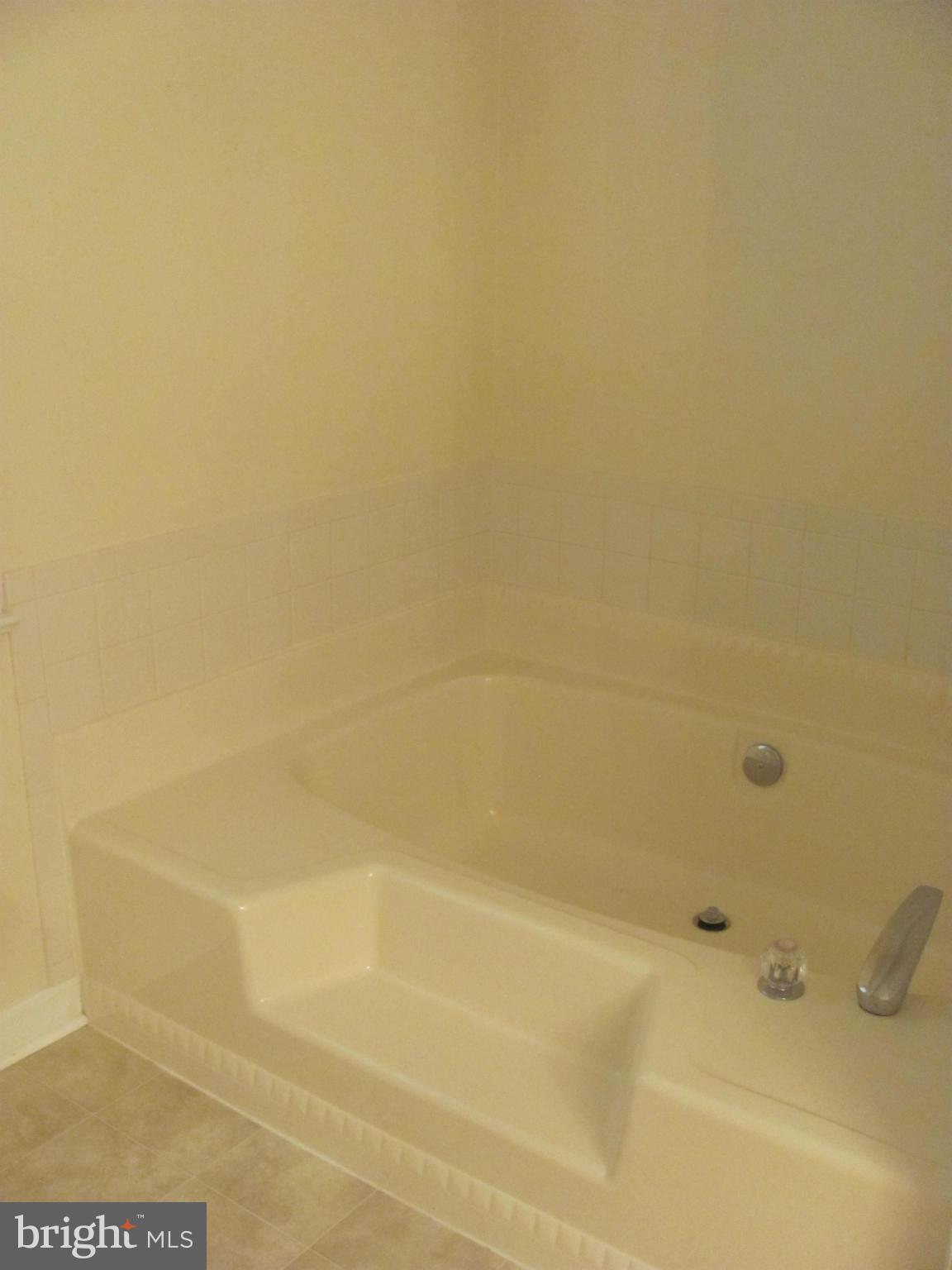 LEE'S HILL - Residential Lease