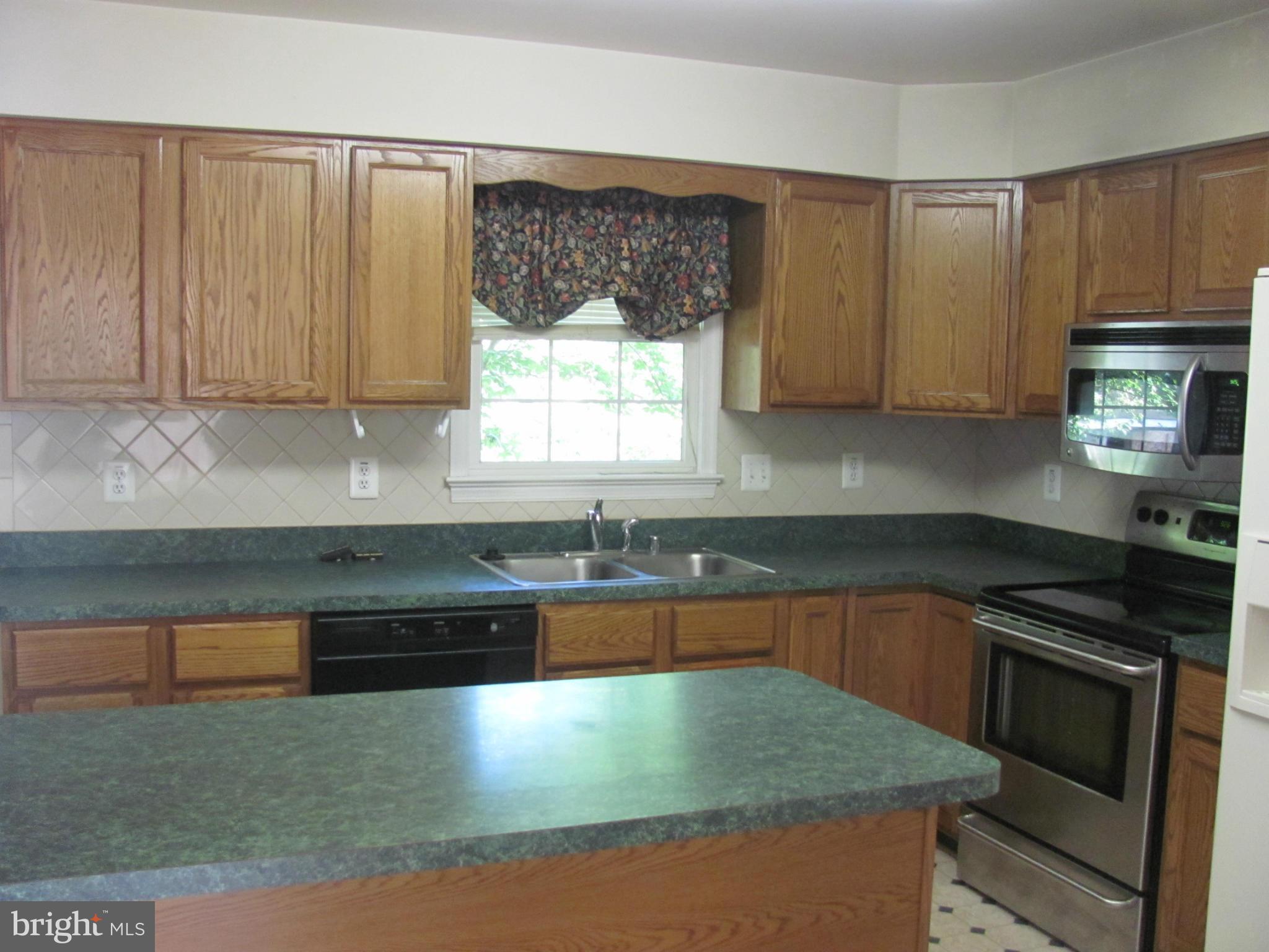 LEE'S HILL - Residential Lease