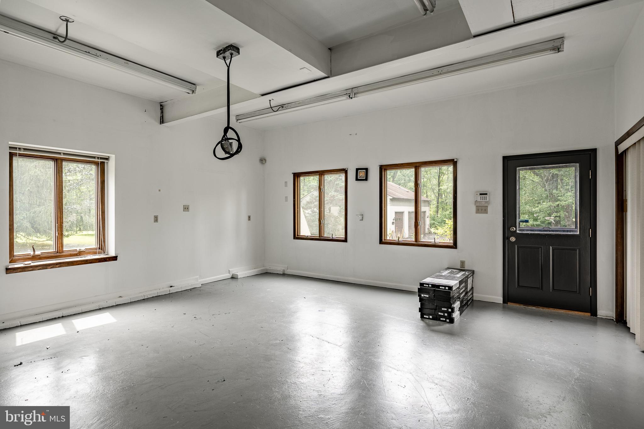 RADNOR HUNT - Residential