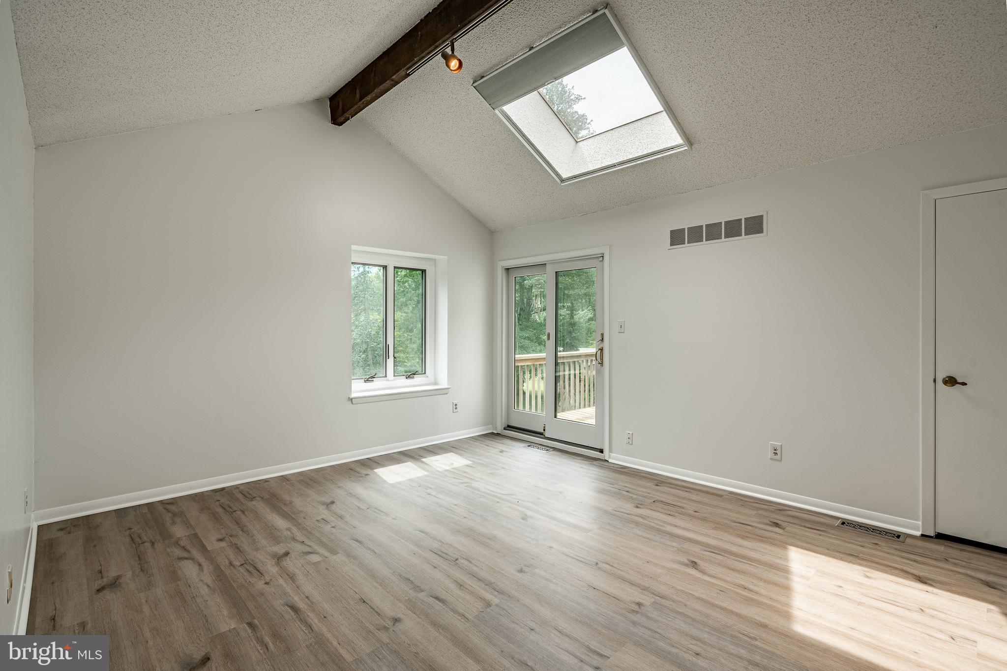 RADNOR HUNT - Residential