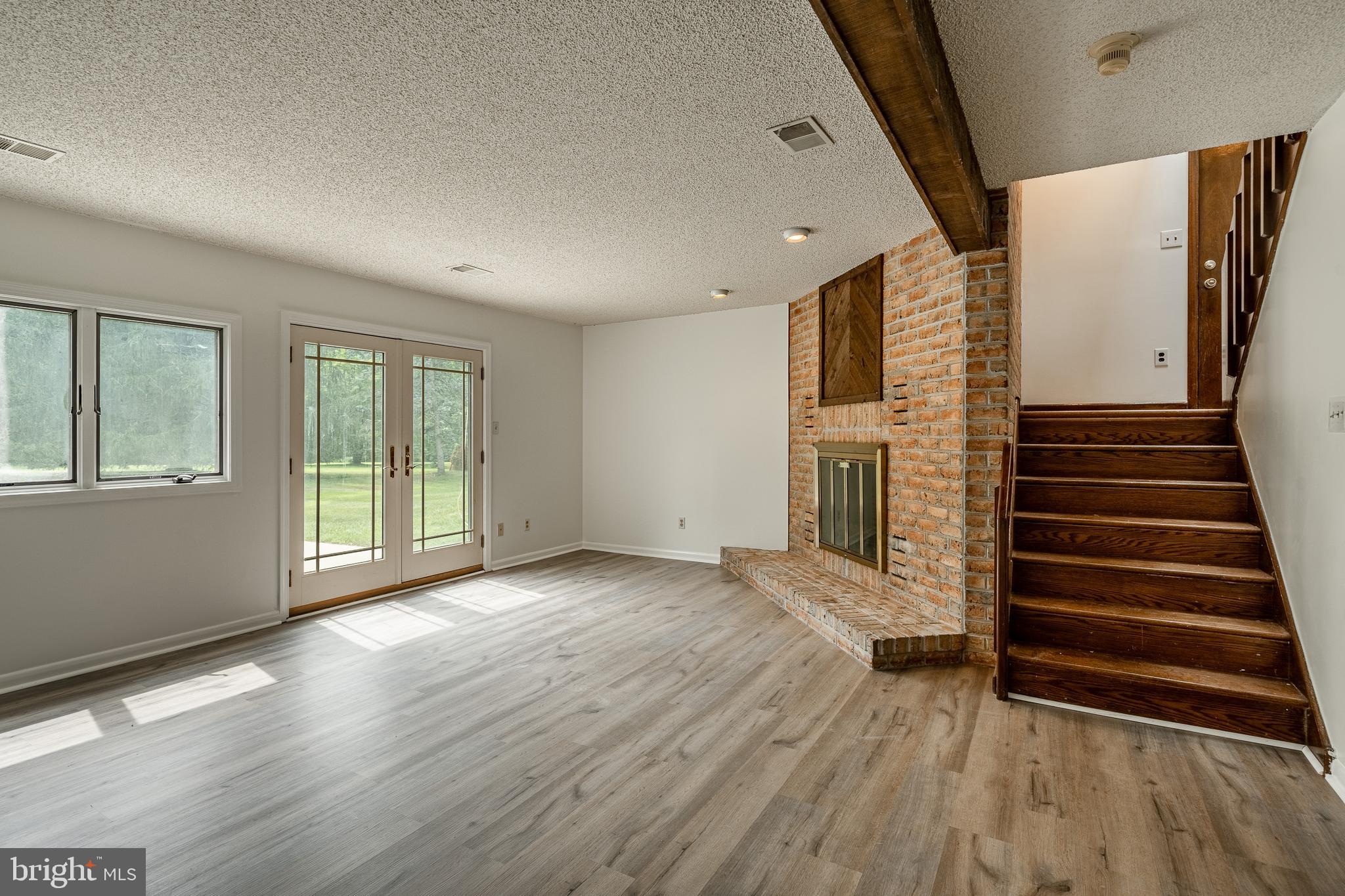 RADNOR HUNT - Residential