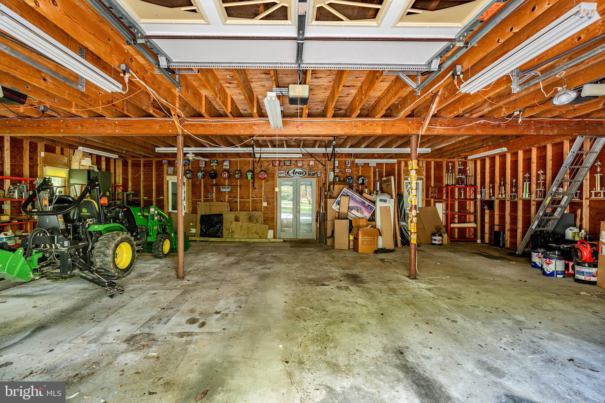 RADNOR HUNT - Residential