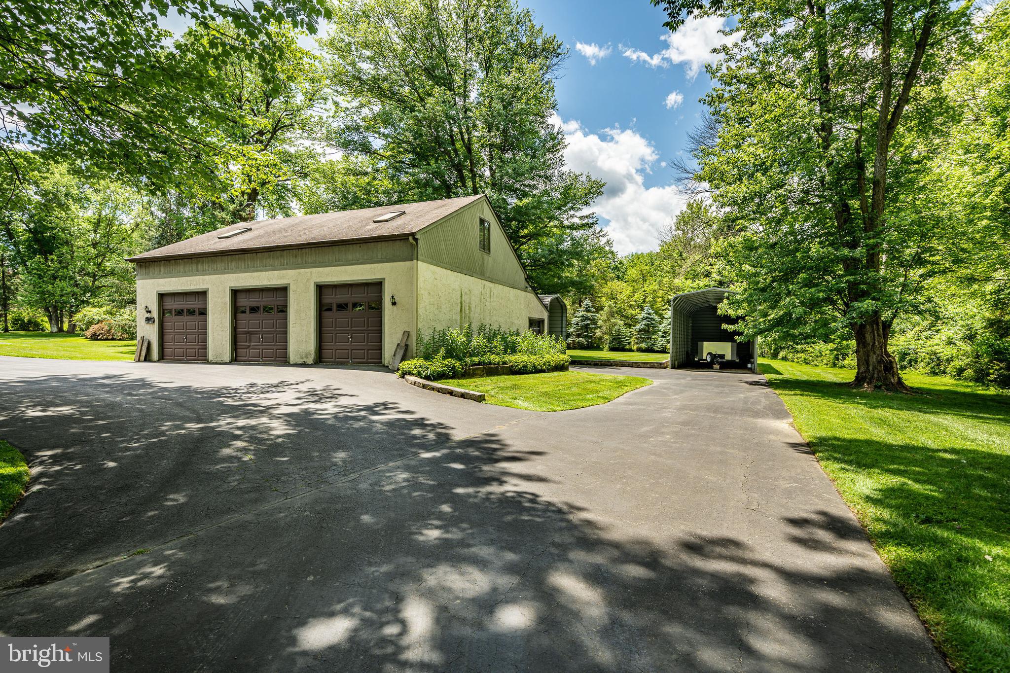 RADNOR HUNT - Residential