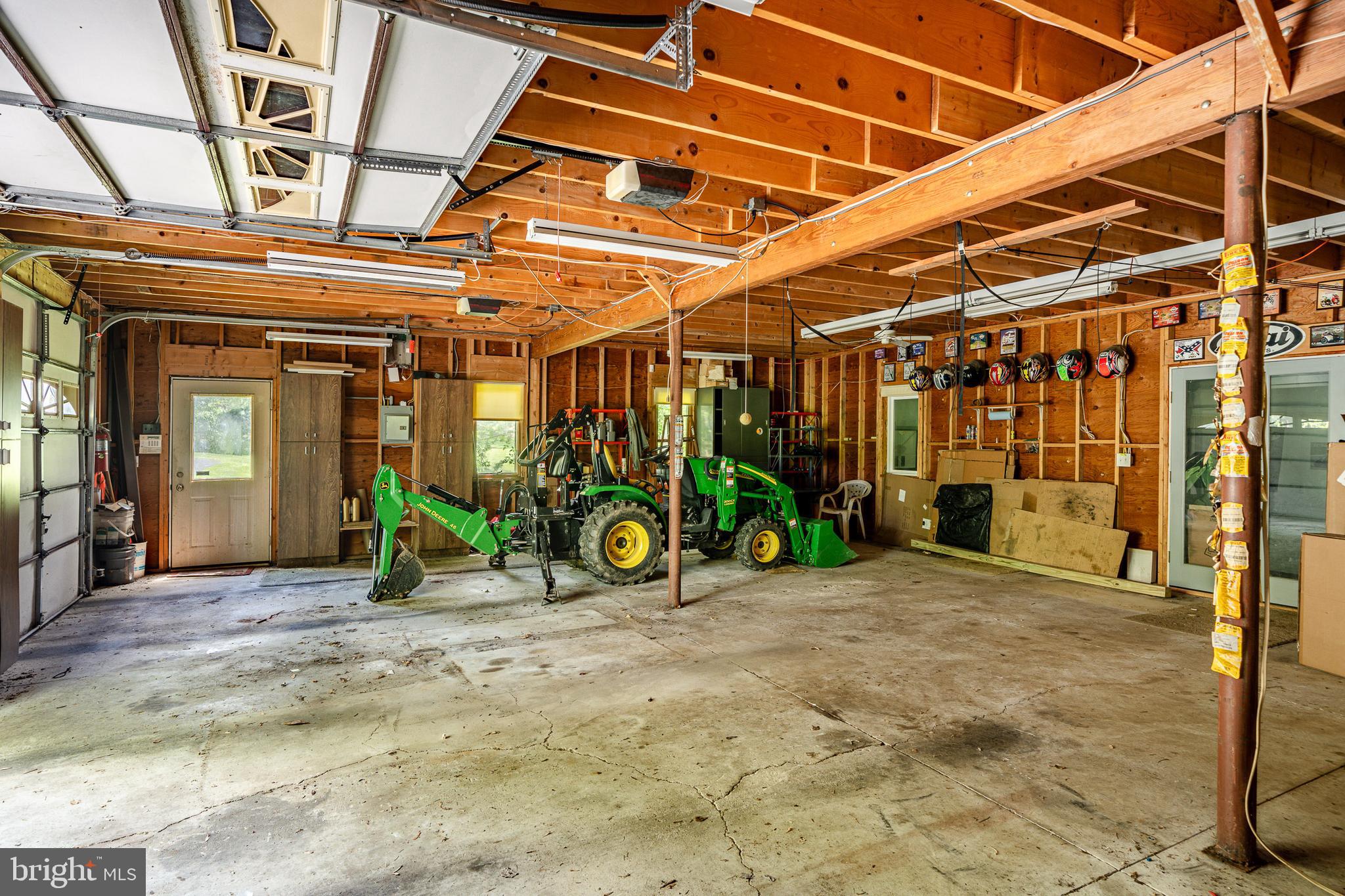 RADNOR HUNT - Residential