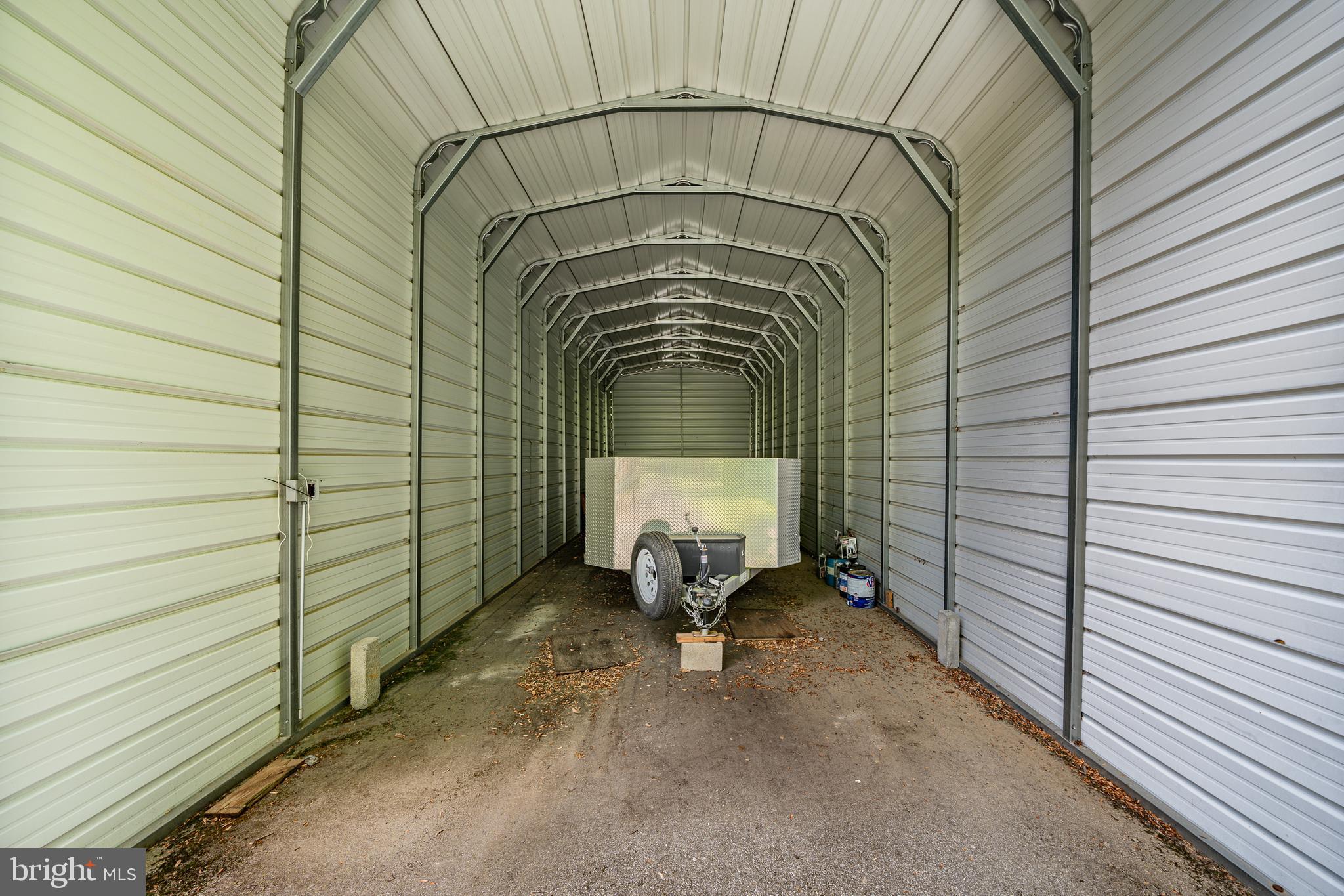 RADNOR HUNT - Residential