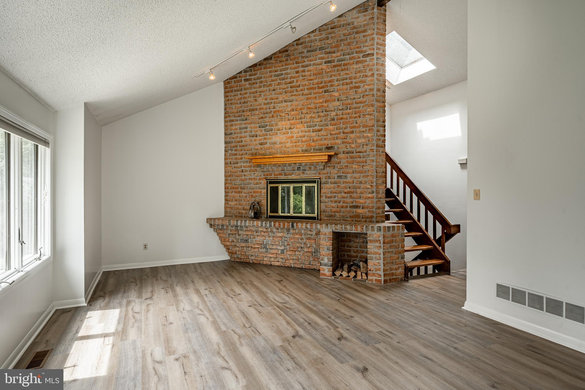 RADNOR HUNT - Residential