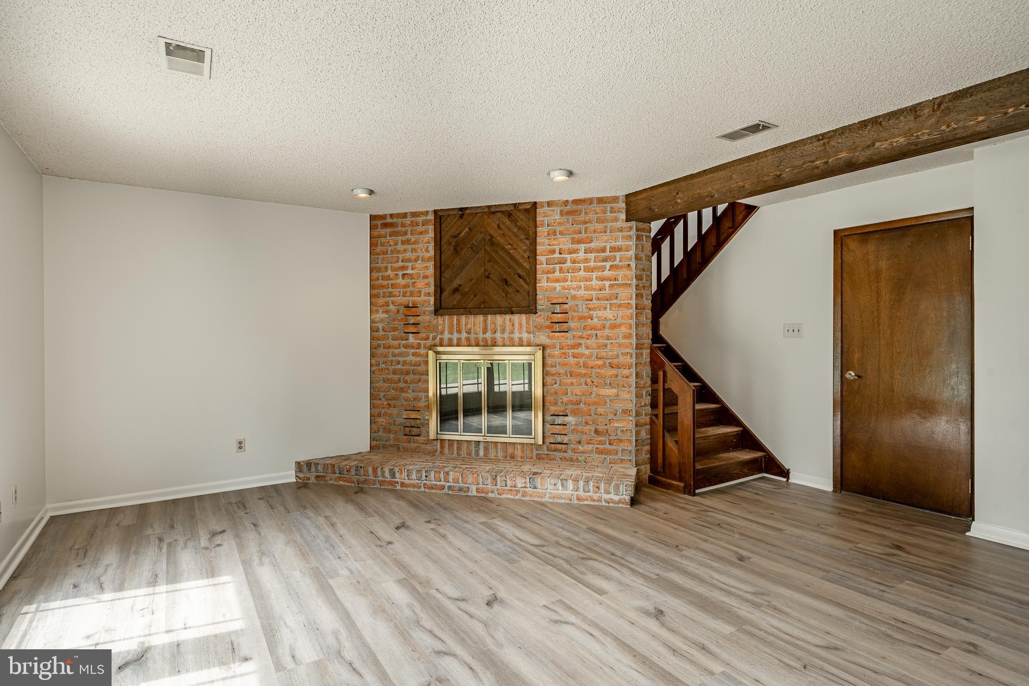 RADNOR HUNT - Residential