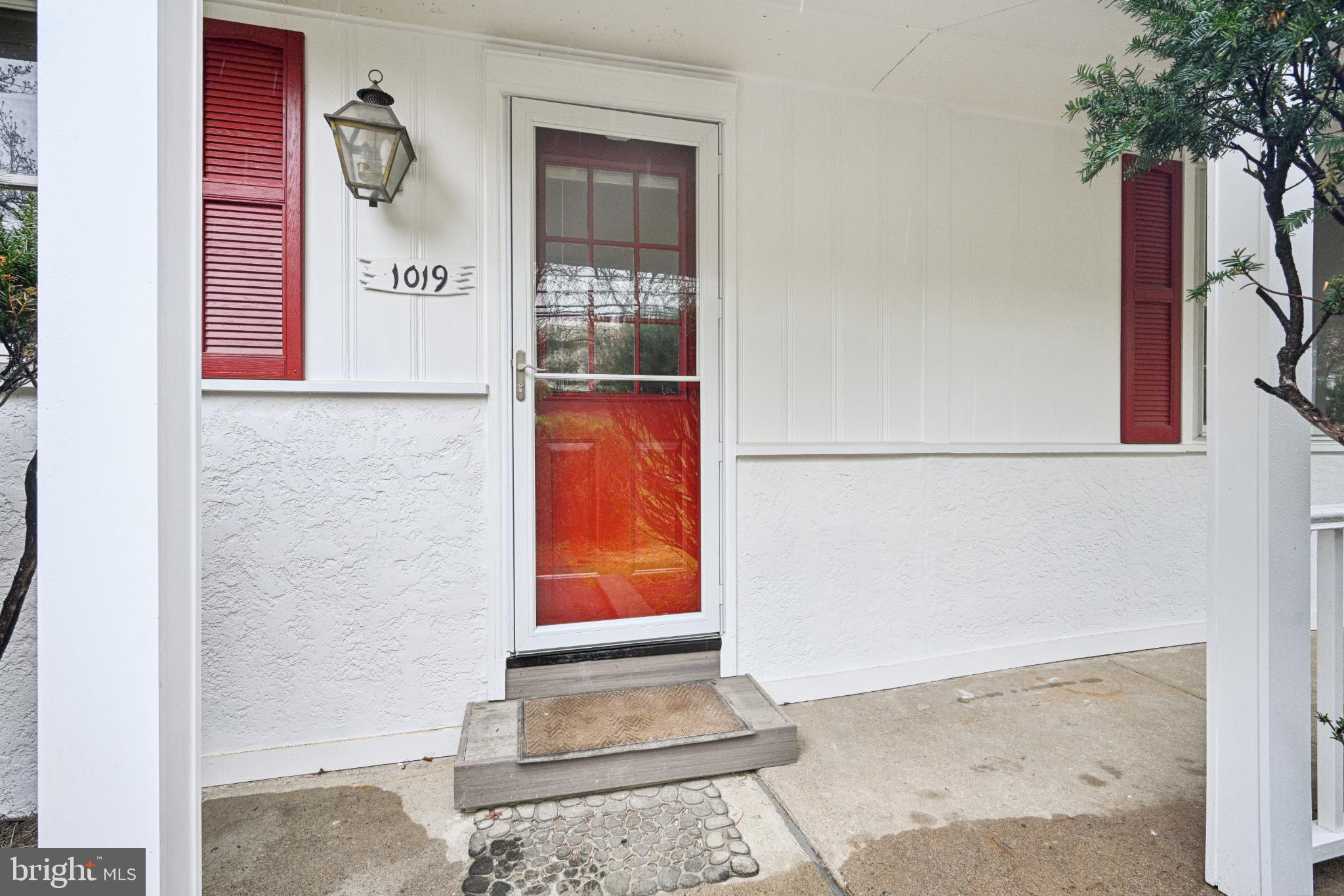 Welcome to this beautifully renovated 4-bedroom, 3-bath ranch-style home located in the highly sought-after Tredyffrin-Easttown School District. This property offers the perfect blend of comfort, convenience, and privacy.
A professional home office is permitted, making it ideal for remote work or a home-based business.
Situated just minutes from major employers at Chesterbrook Corporate Center, with prime access to Rt. 202, this home is also directly across from the site of the future T/E Elementary School (anticipated completion around 2027).
Enjoy a peaceful and private rear setting, while staying close to everything you need—only 2 miles to Paoli Amtrak & SEPTA train station, and 6 miles to King of Prussia Mall, dining, and entertainment.