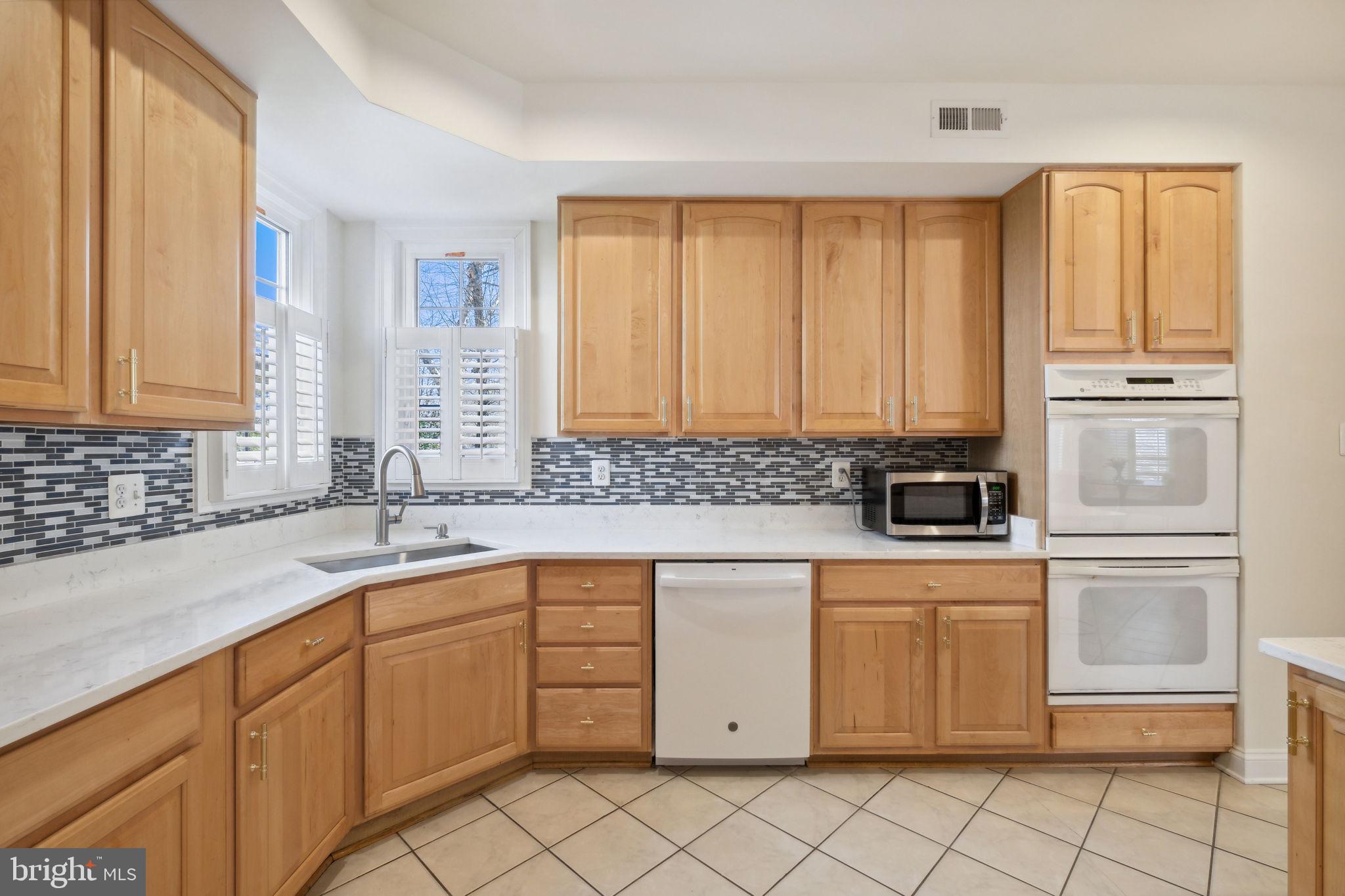 KING FARM WATKINS POND - Residential