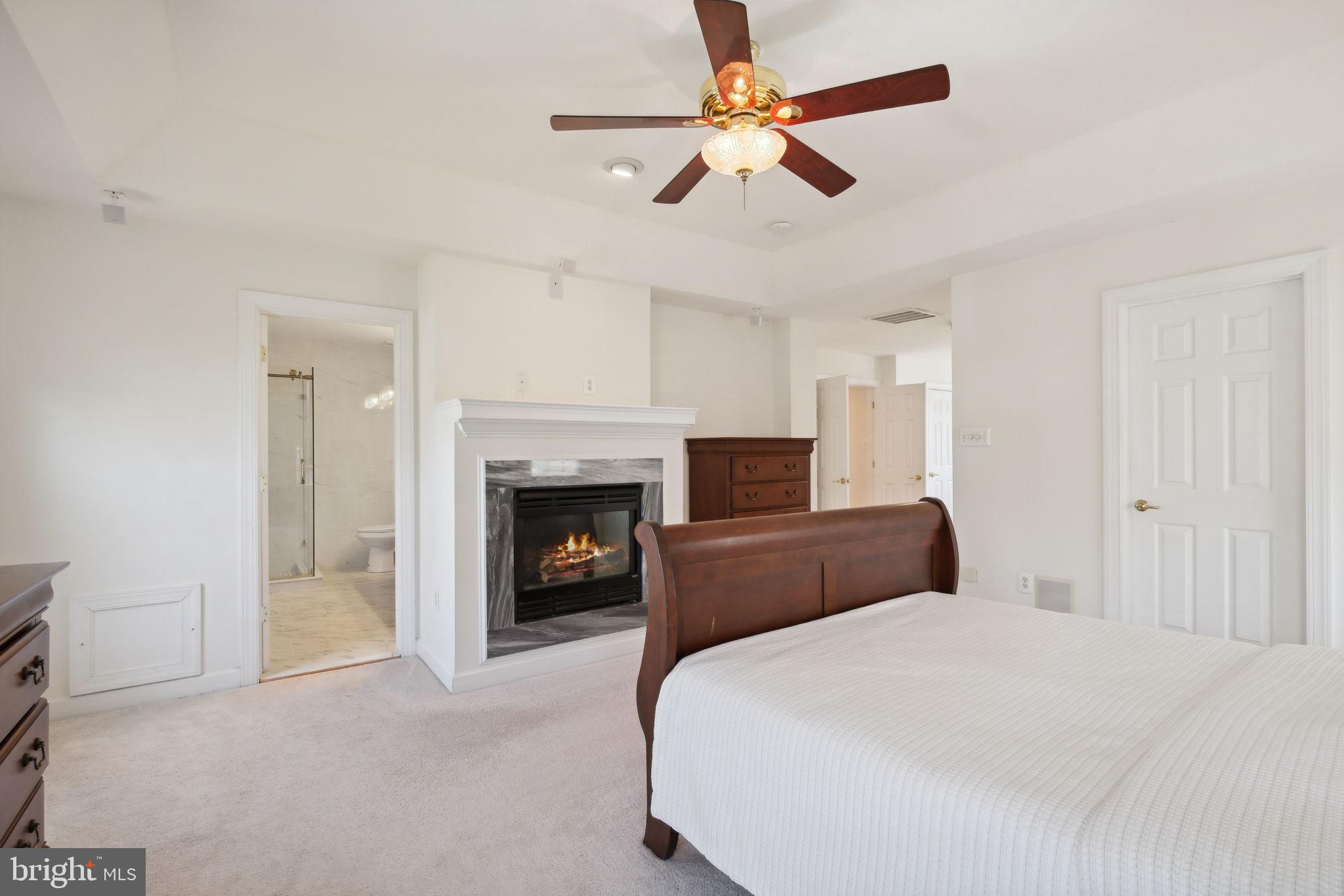 KING FARM WATKINS POND - Residential