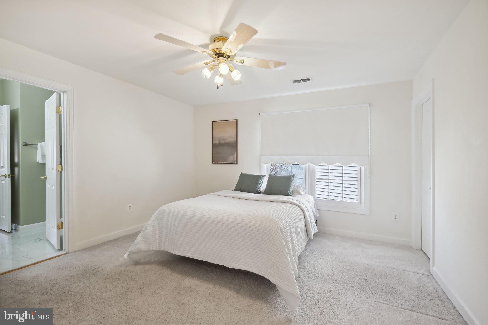 KING FARM WATKINS POND - Residential