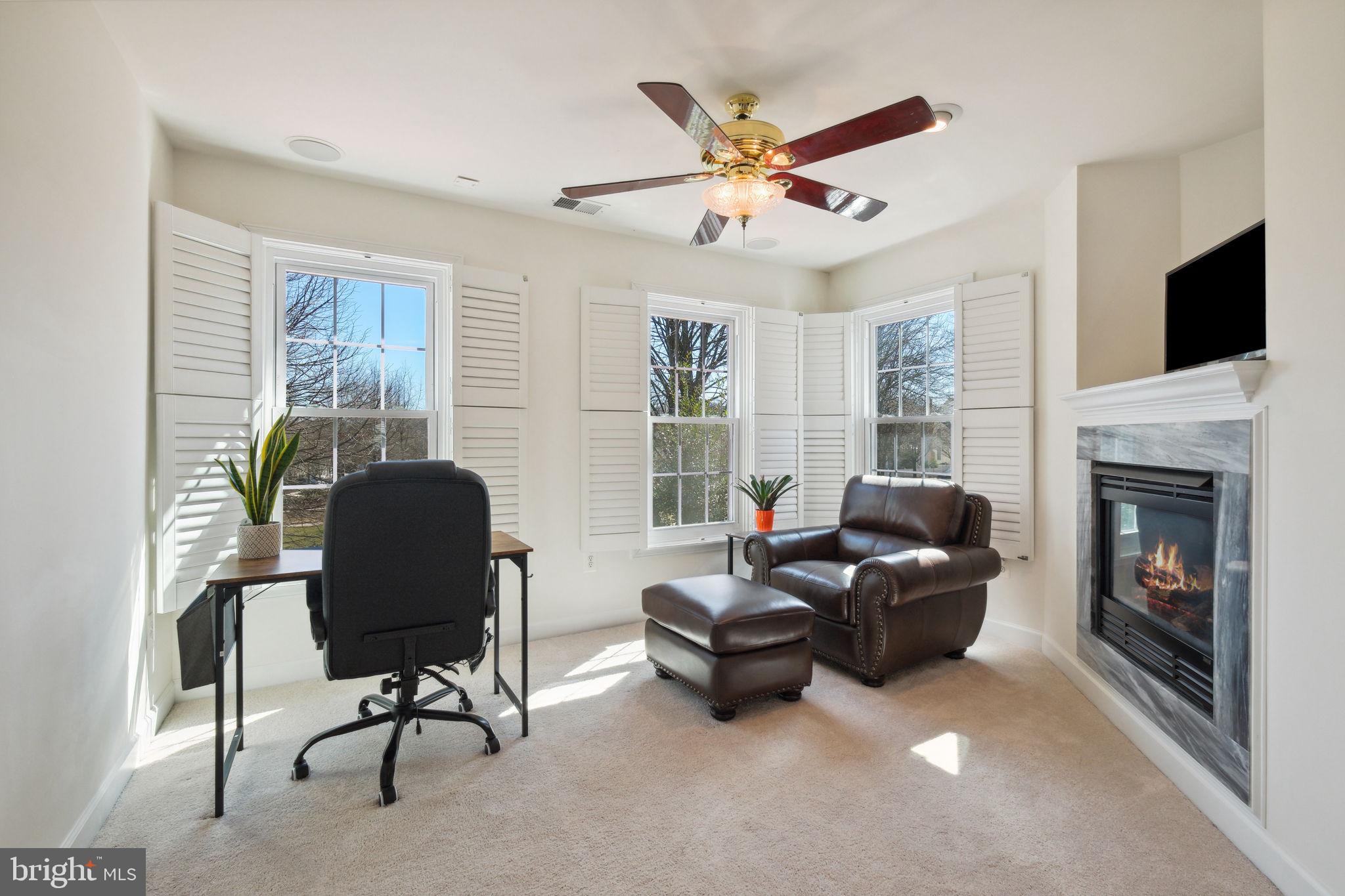 KING FARM WATKINS POND - Residential