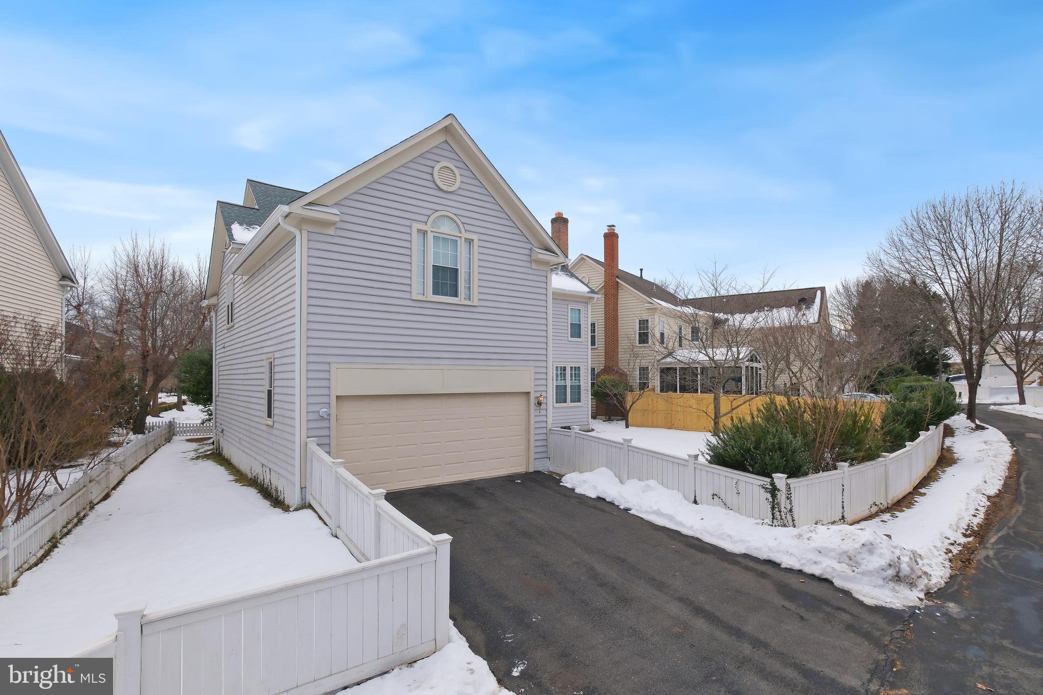 KING FARM WATKINS POND - Residential