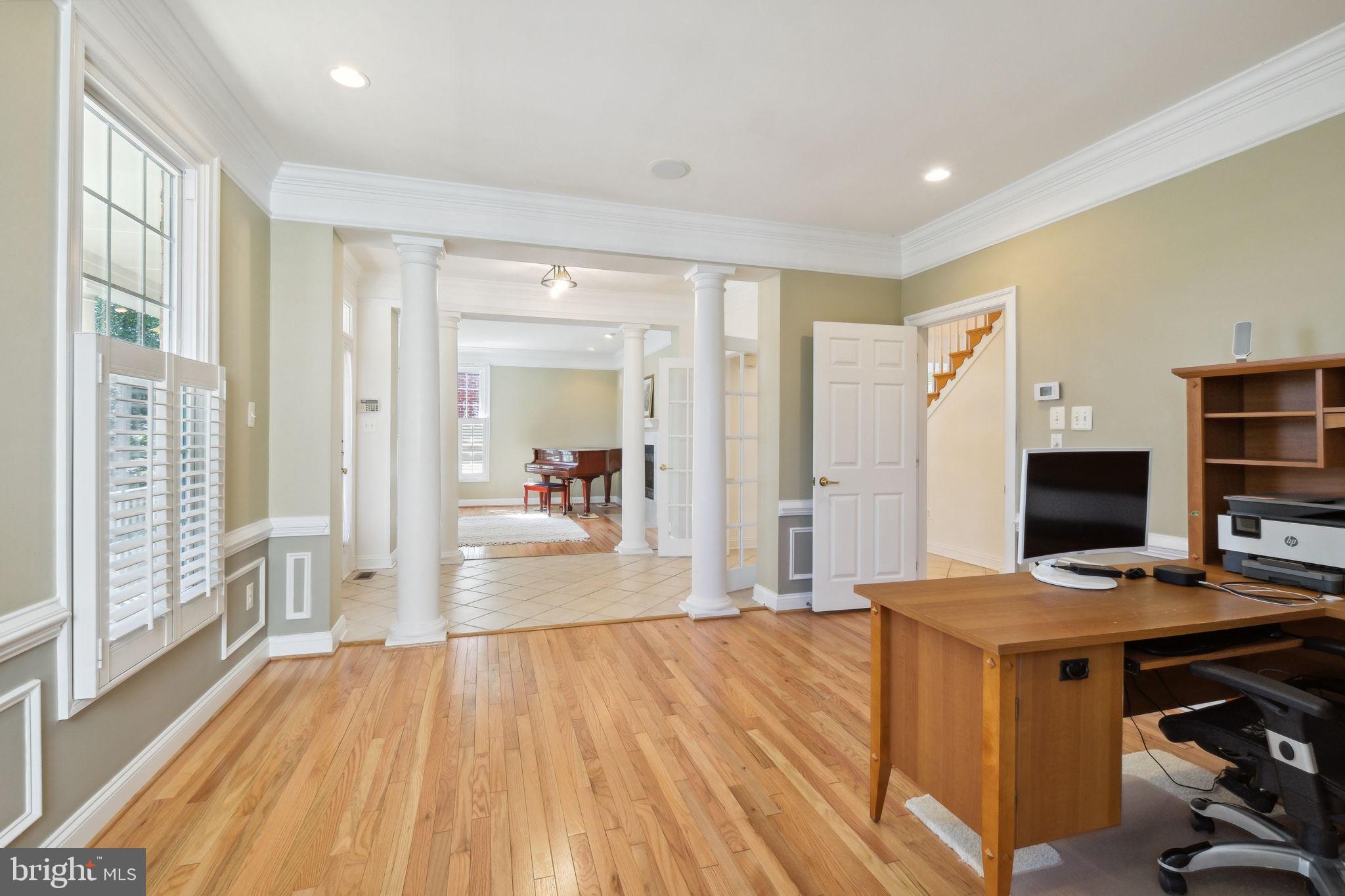 KING FARM WATKINS POND - Residential