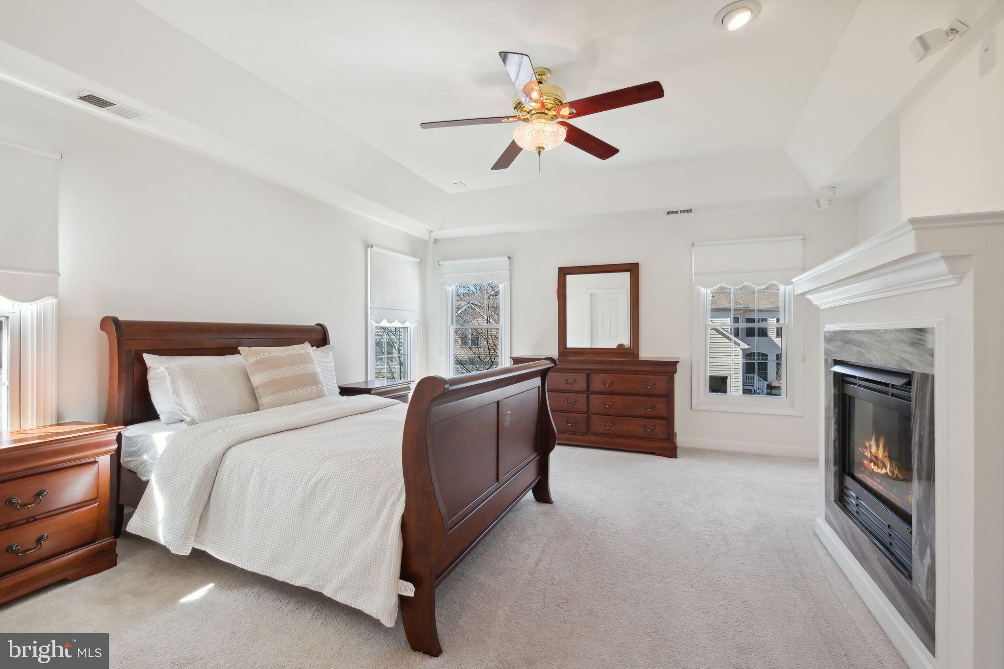 KING FARM WATKINS POND - Residential