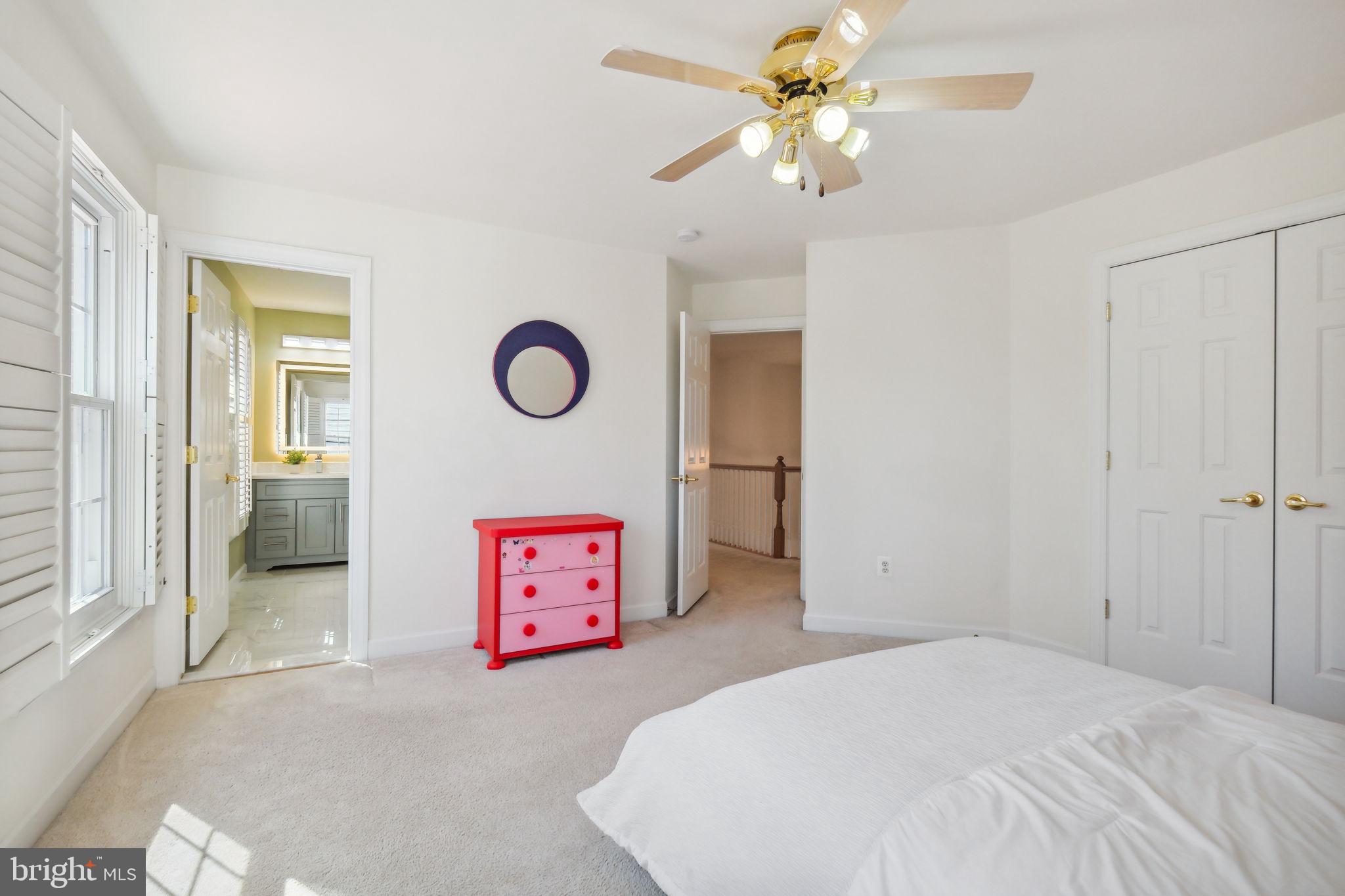 KING FARM WATKINS POND - Residential