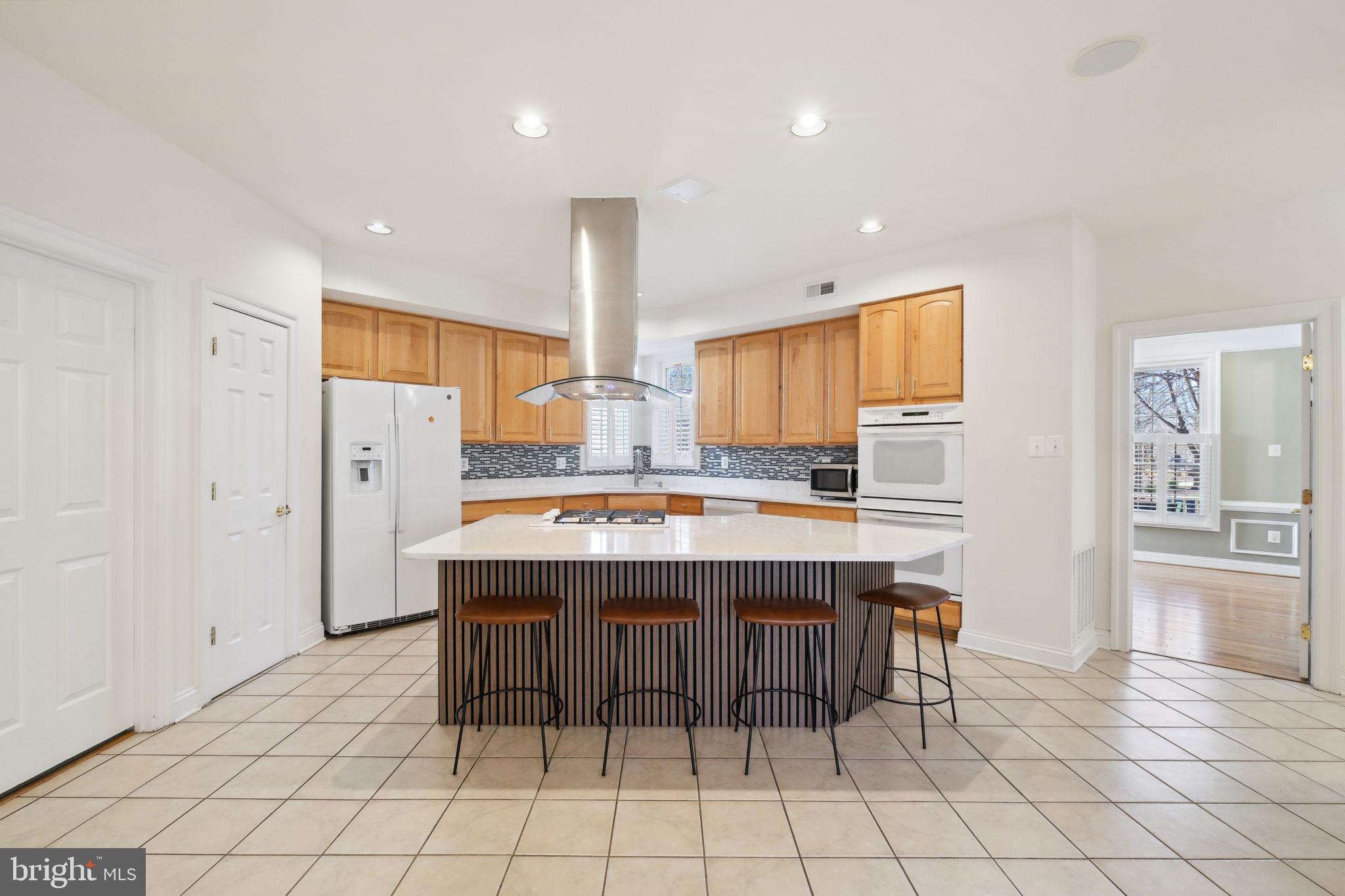 KING FARM WATKINS POND - Residential