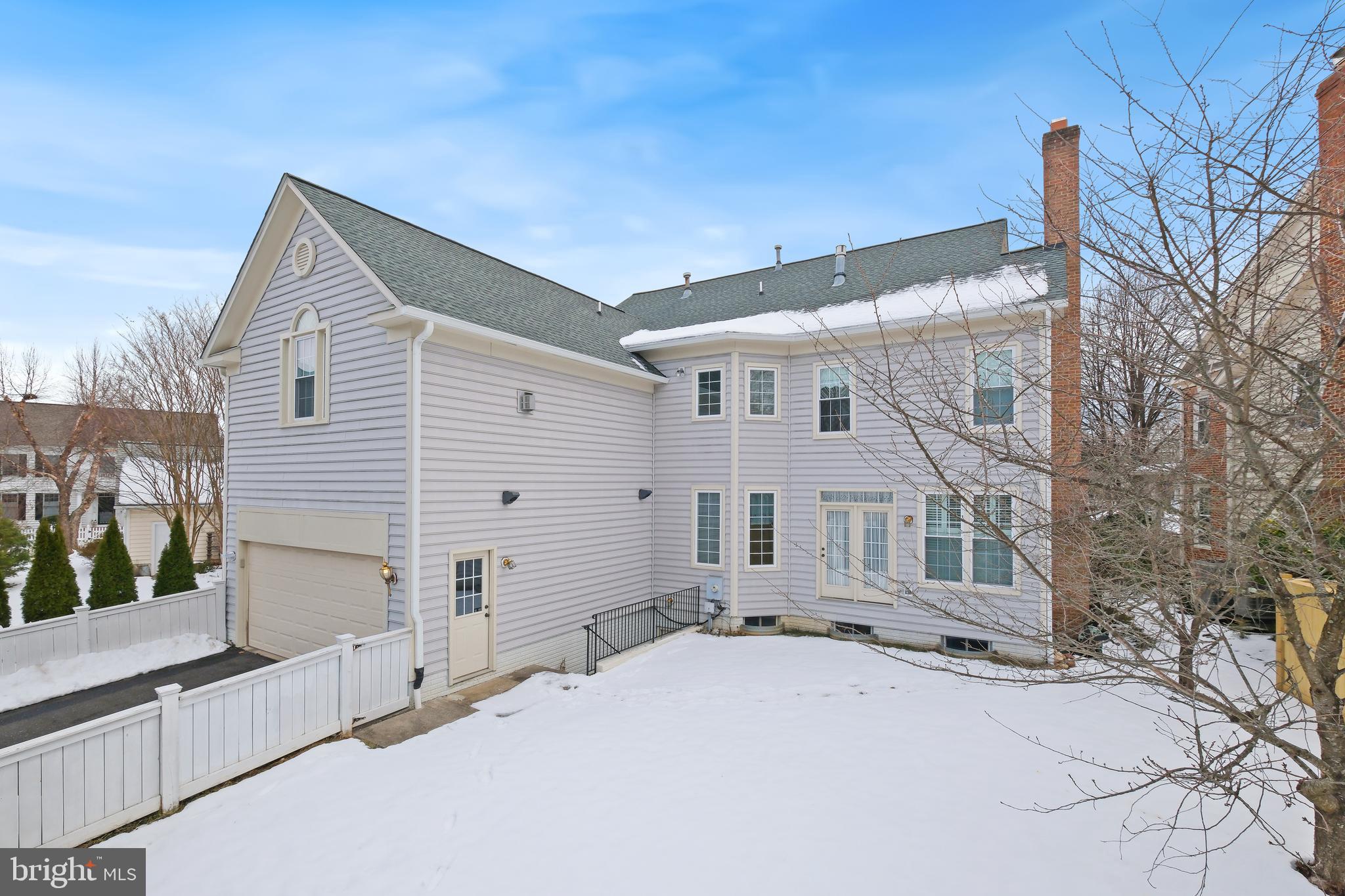 KING FARM WATKINS POND - Residential