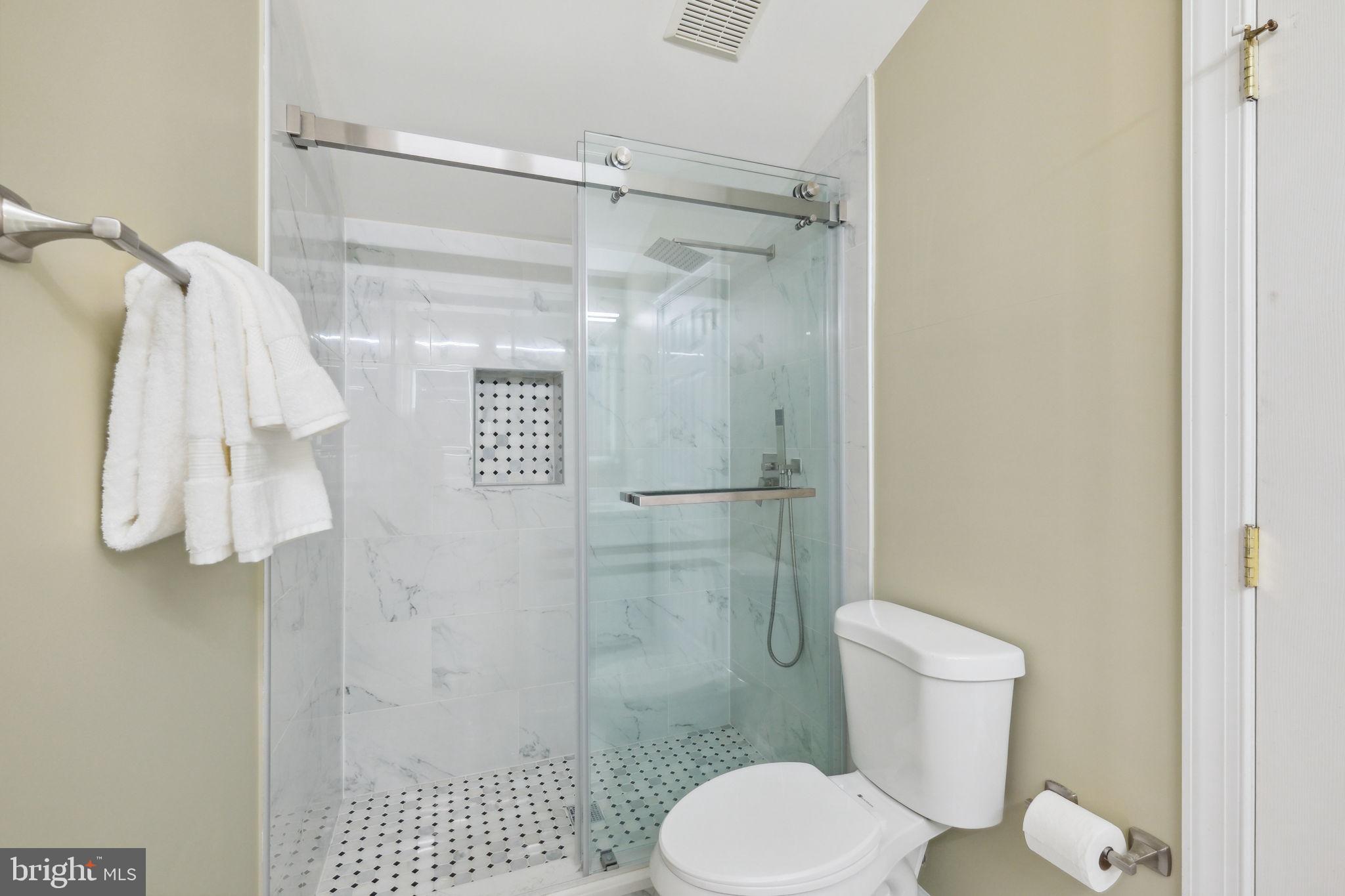 KING FARM WATKINS POND - Residential