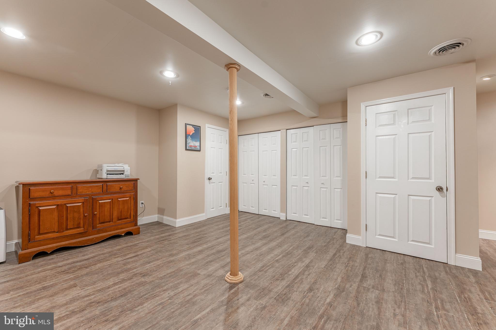 YORKTOWN - Residential