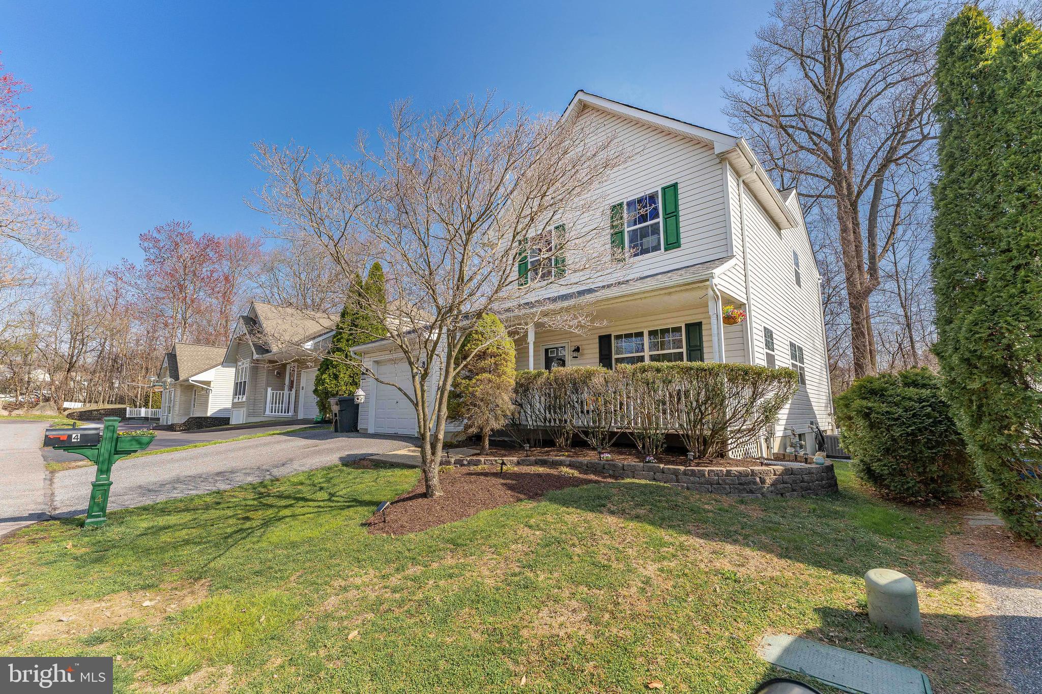 YORKTOWN - Residential