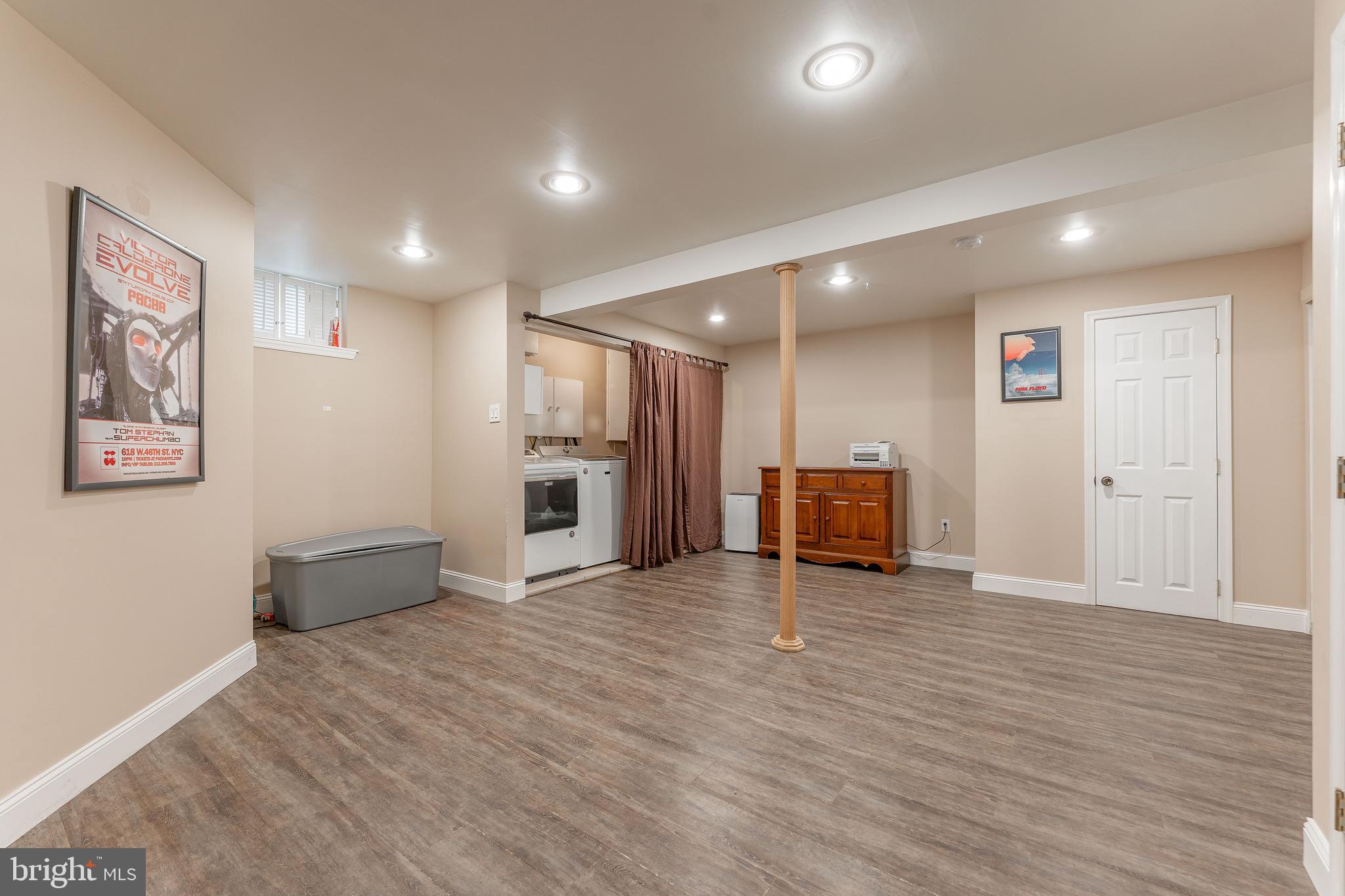 YORKTOWN - Residential