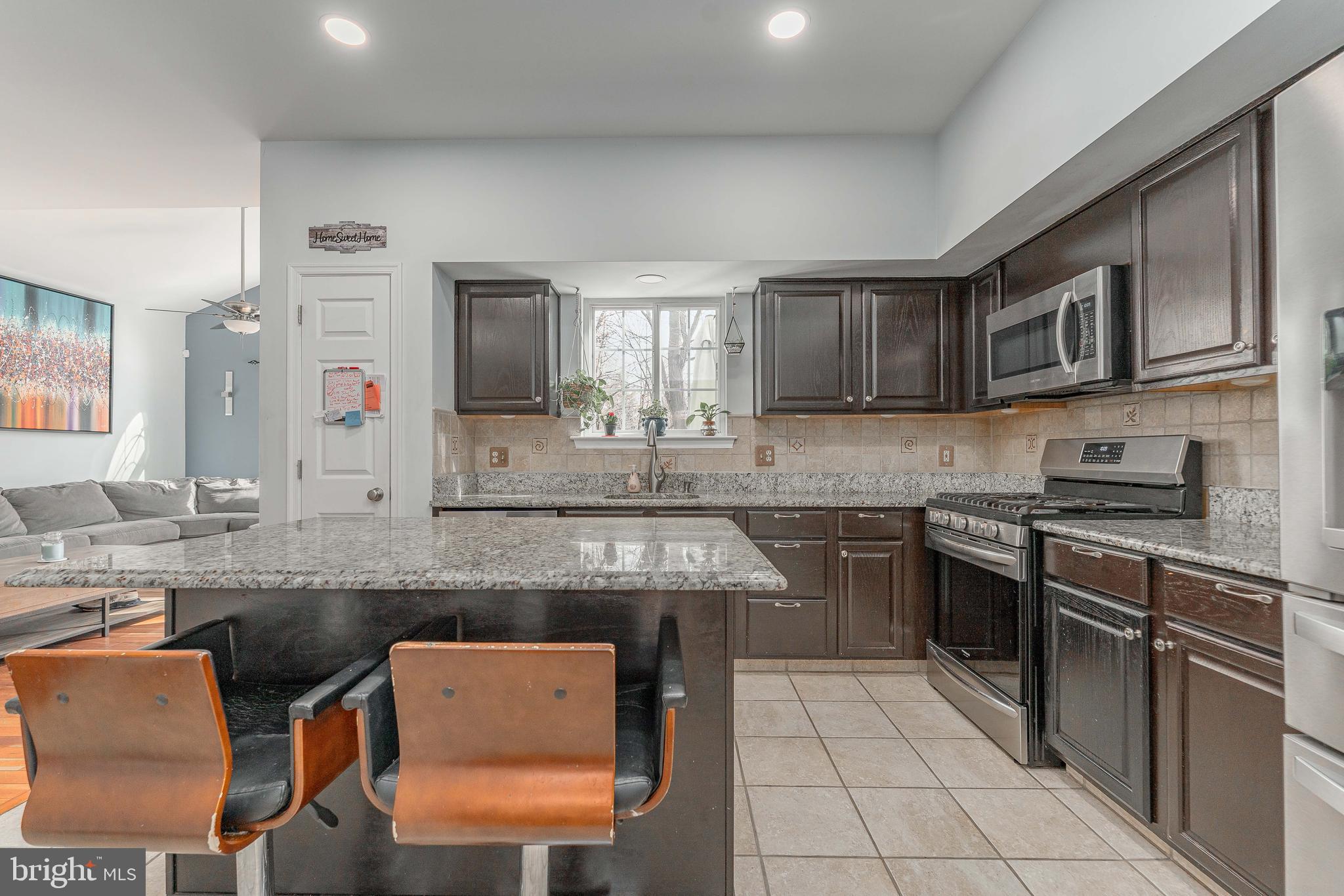 YORKTOWN - Residential