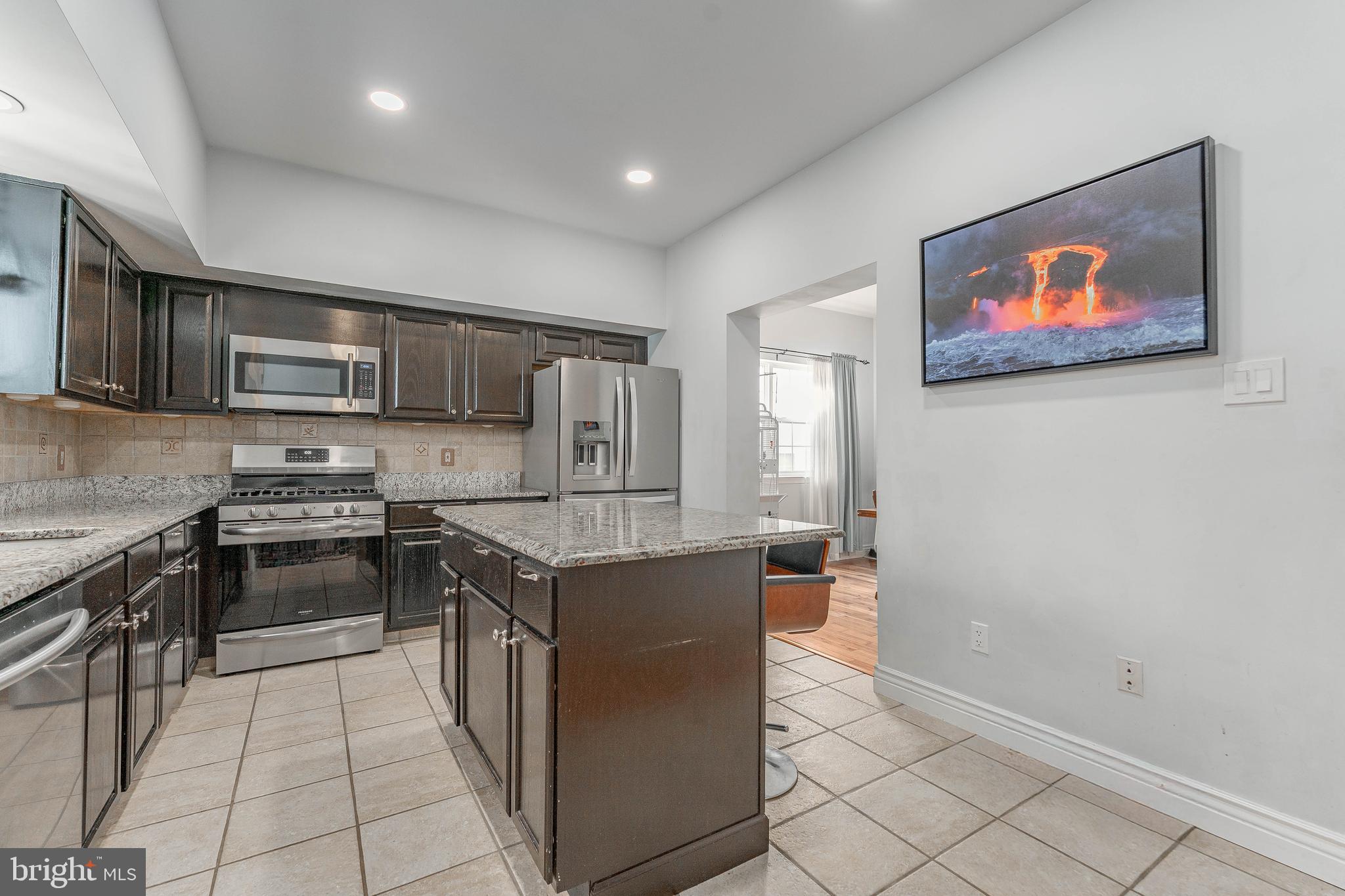 YORKTOWN - Residential