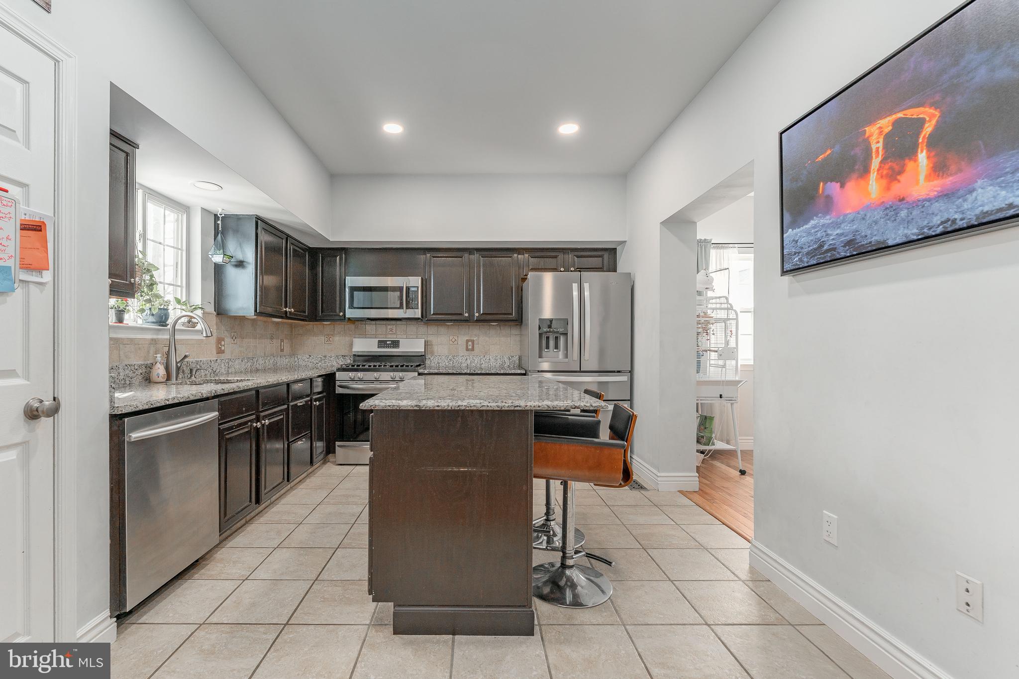 YORKTOWN - Residential